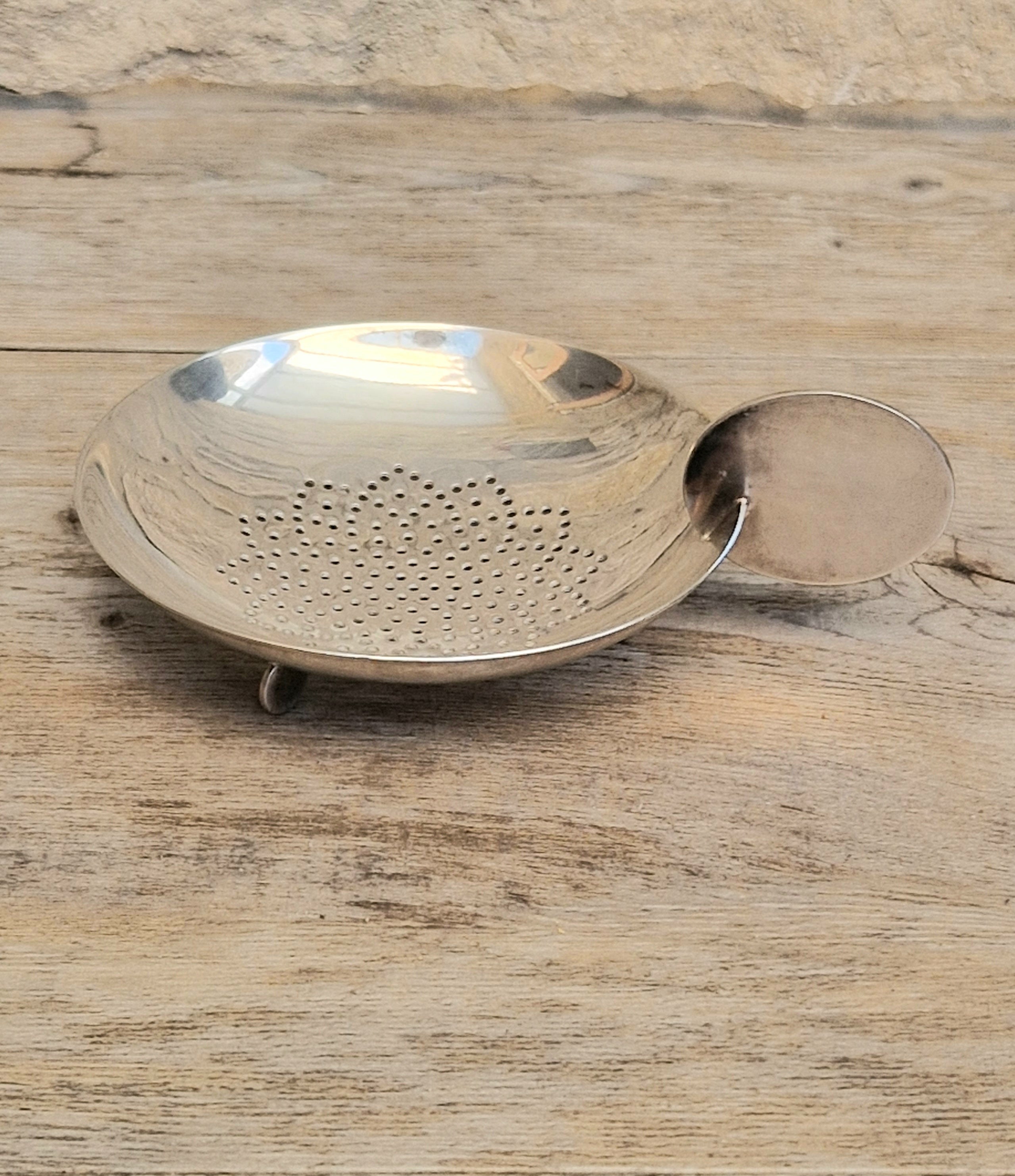 Art Deco Disc Motif Silver Plated Over Cup Tea Strainer/Lemon Strainer Sola