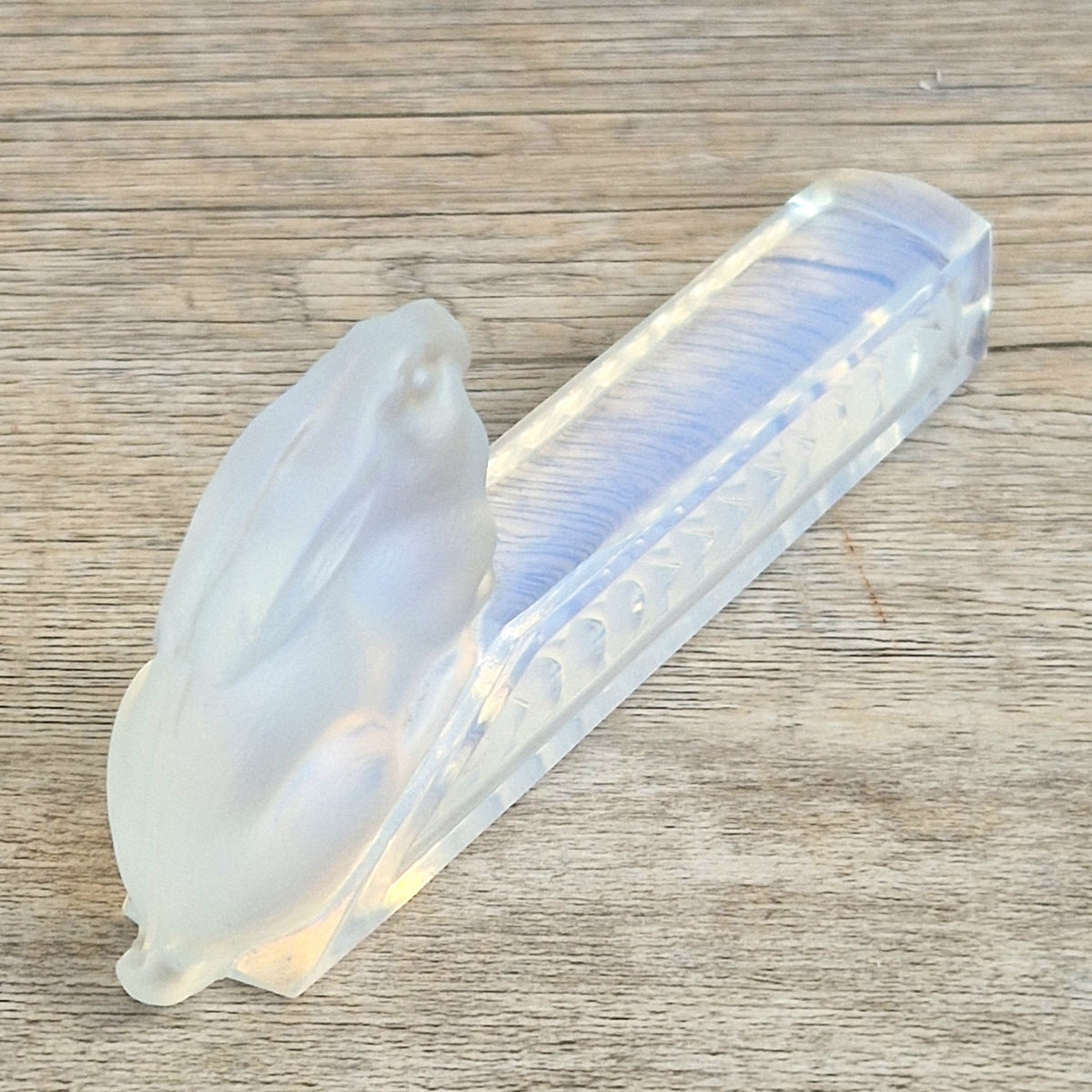 Vintage Etling France Opalescent Glass Rabbit Knife Rest Art Deco Opaline Figurine 11cm