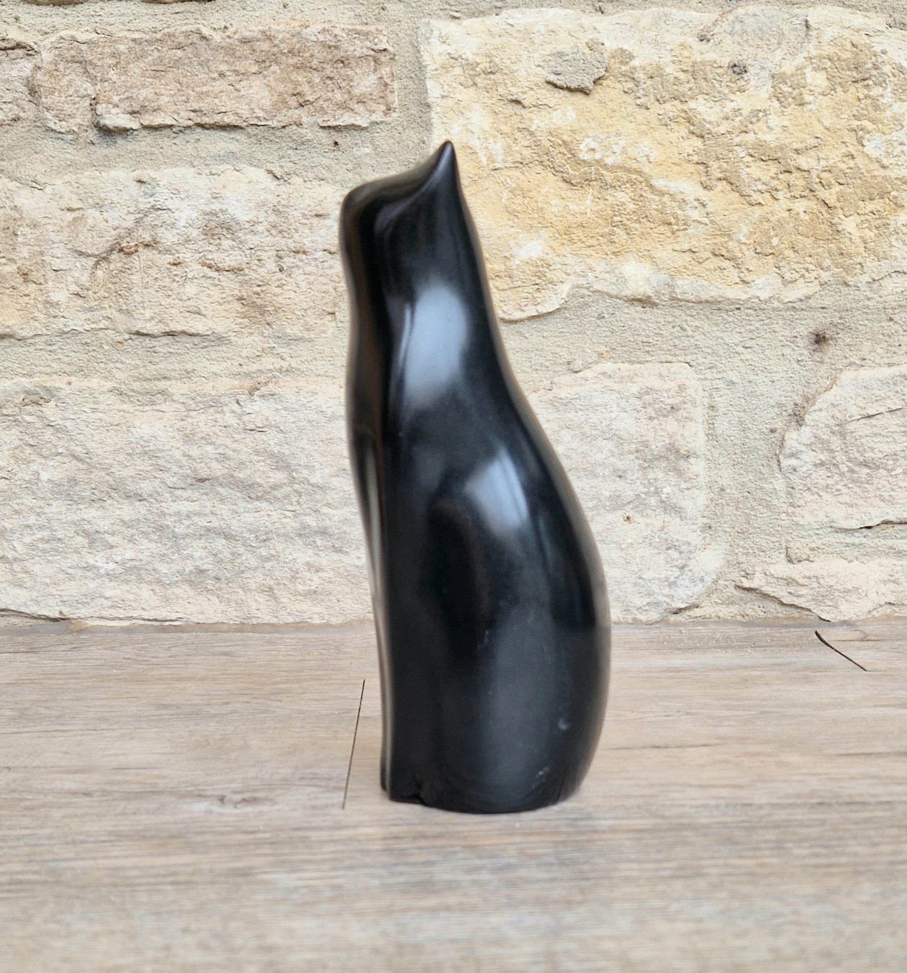 Perry Lancaster Sitting Cat Sculpture – Gloss Black Resin Figurine,Mid Century Decor 17cm