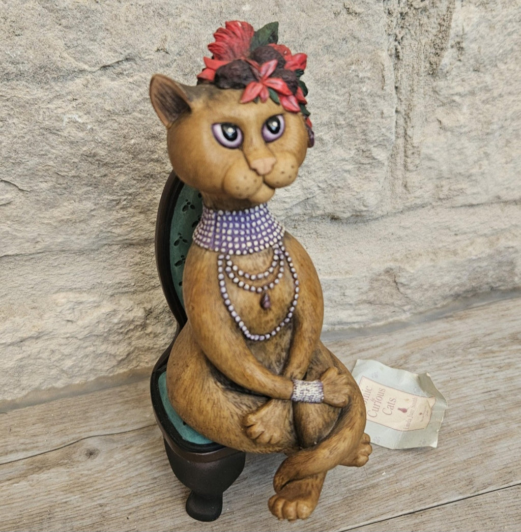Vintage Curious Cats "The Model" Figure Ornament Linda Jane Smith Border Fine Arts 15cm