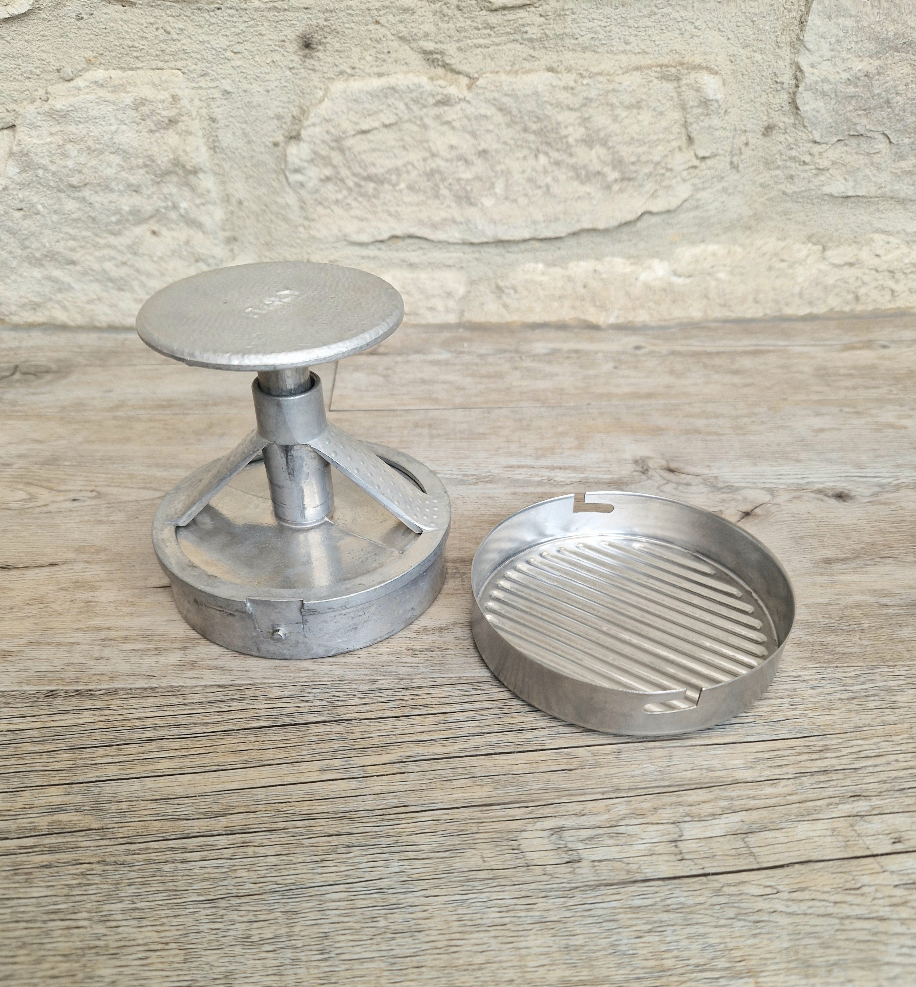 Aluminium Burger Pate Press Italian Kitchenalia Collectable