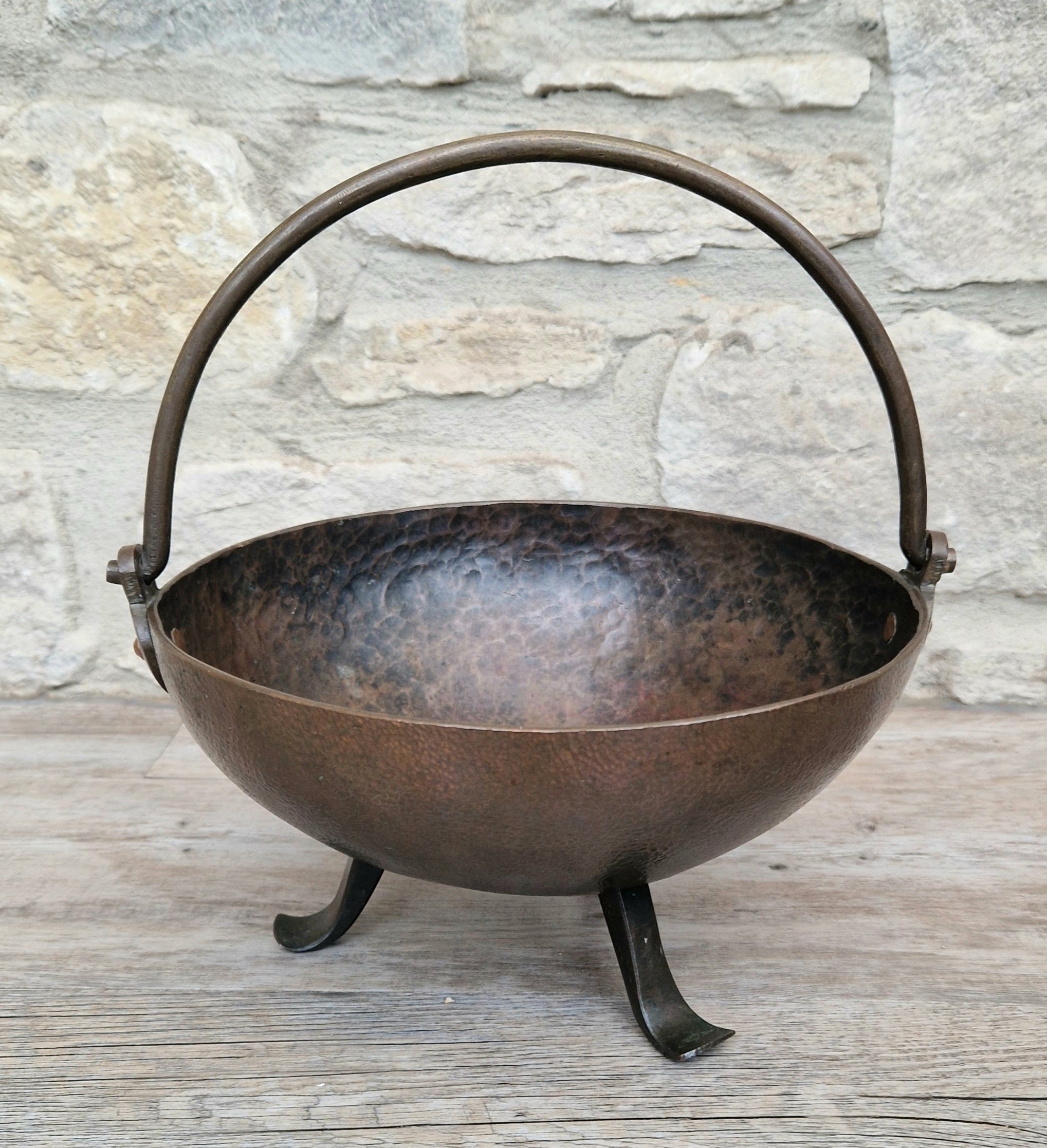 Antique Arts & Crafts Hand Beaten Solid Copper Brass Handled Tri-Foot Planter Bowl c.1890-1900's