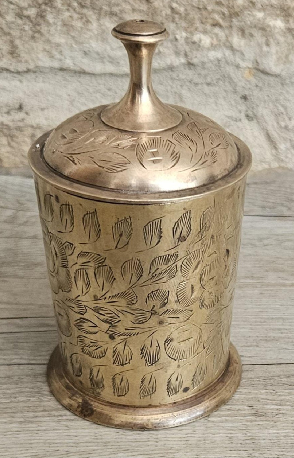 Vintage Small Etched Floral Brass Lidded Canister, Indian Decor.Decorative Brass Pot with Lid India