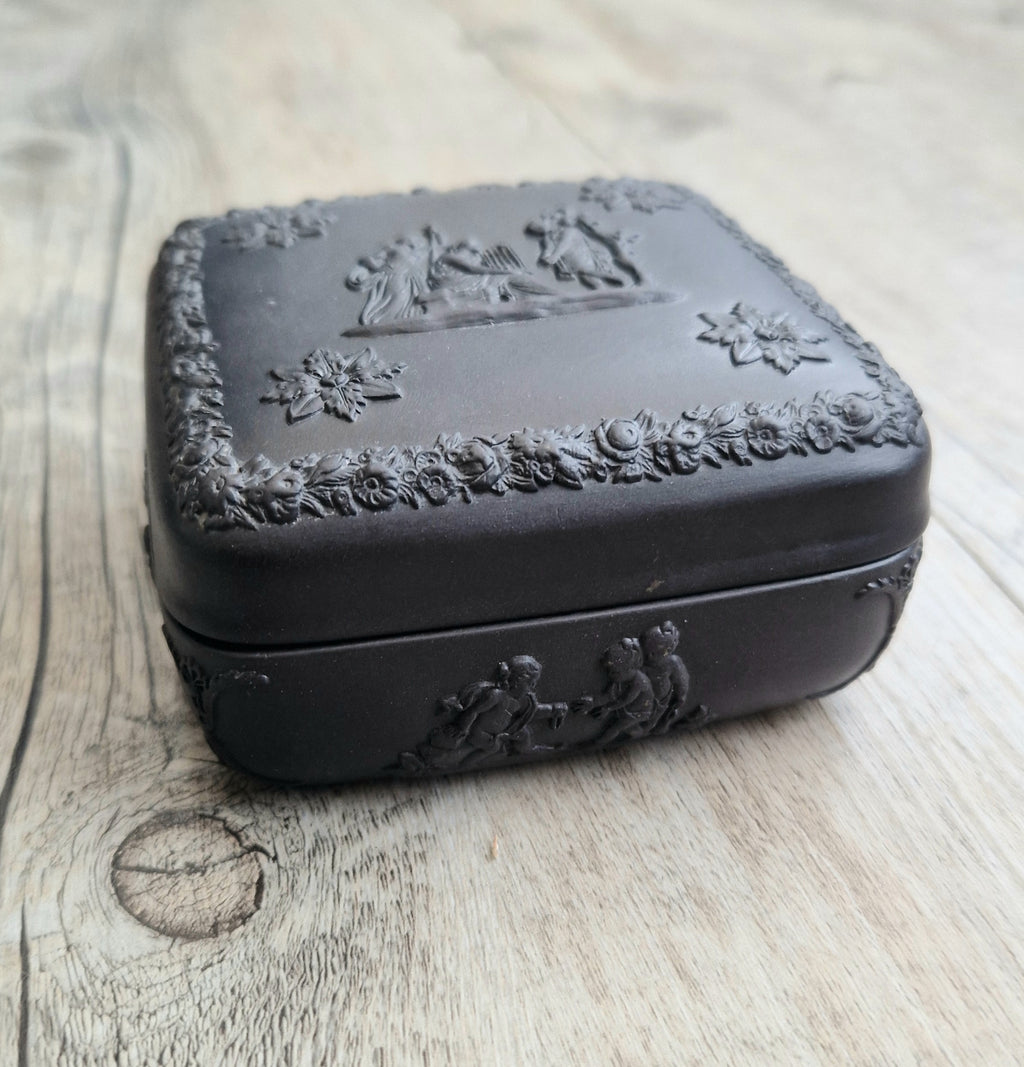 Vintage Wedgwood Black Basalt Neo-Classical Square Trinket Box 1963