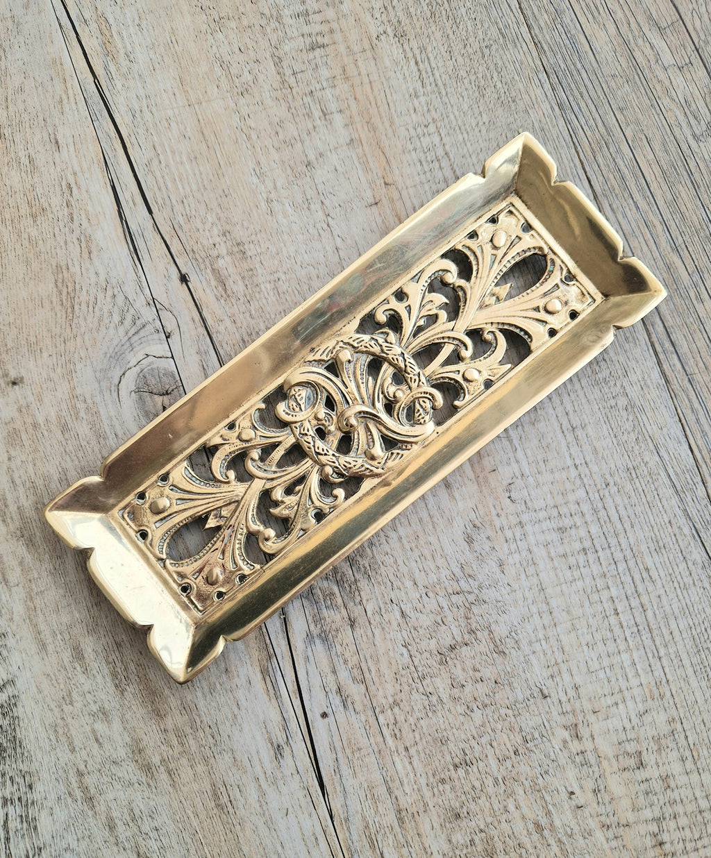 Antique Victorian Cast Brass Art Nouveau Pierced Floral Wreath Footed Pen Tray