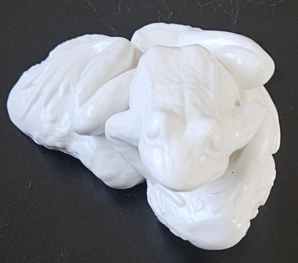 Small Vintage Ceramic White Frog Toad Ornament 9cm X 6cm Tall White