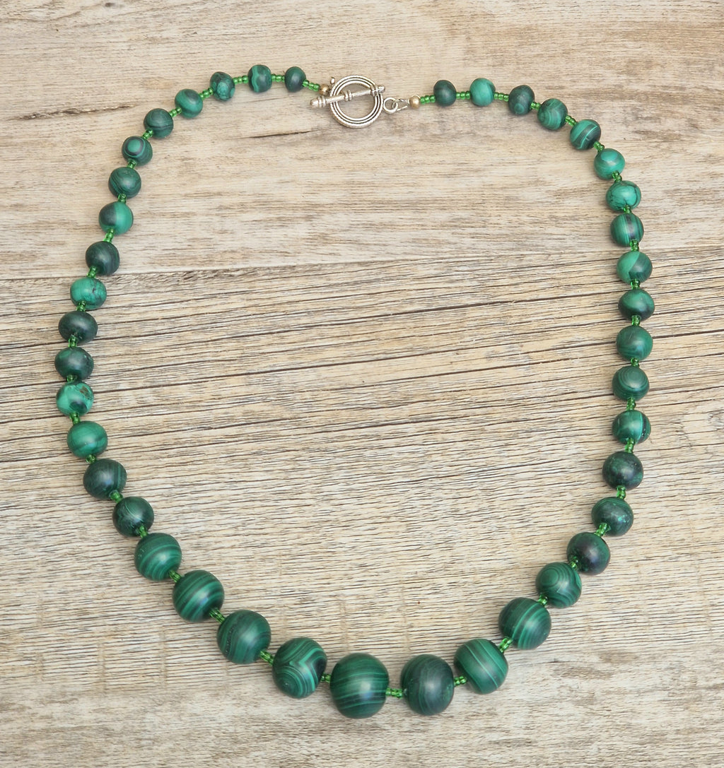 Vintage Graduated Malachite Round Bead T-Bar Clasp Necklace (60cm)