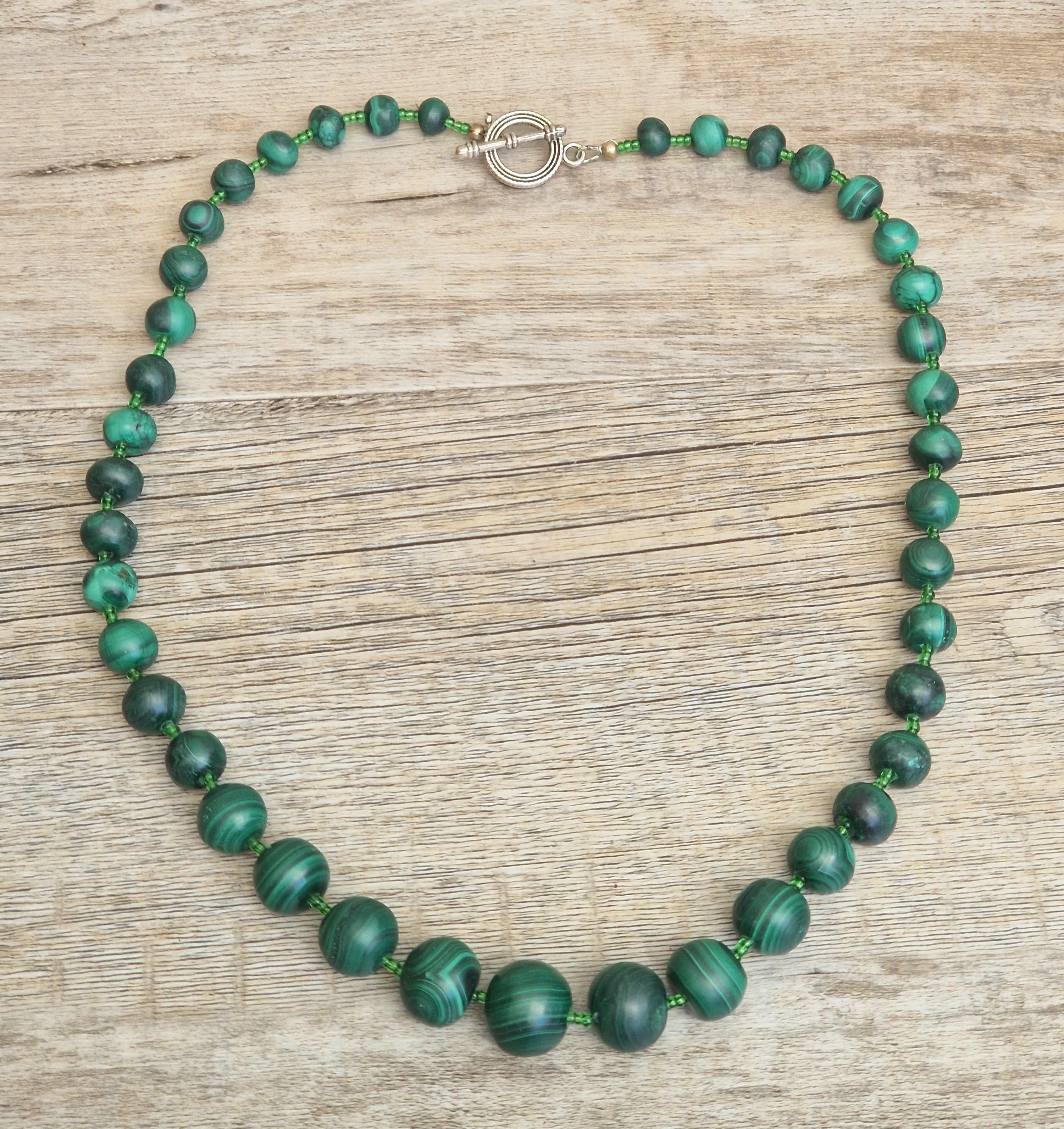 Vintage Graduated Malachite Round Bead T-Bar Clasp Necklace (60cm)