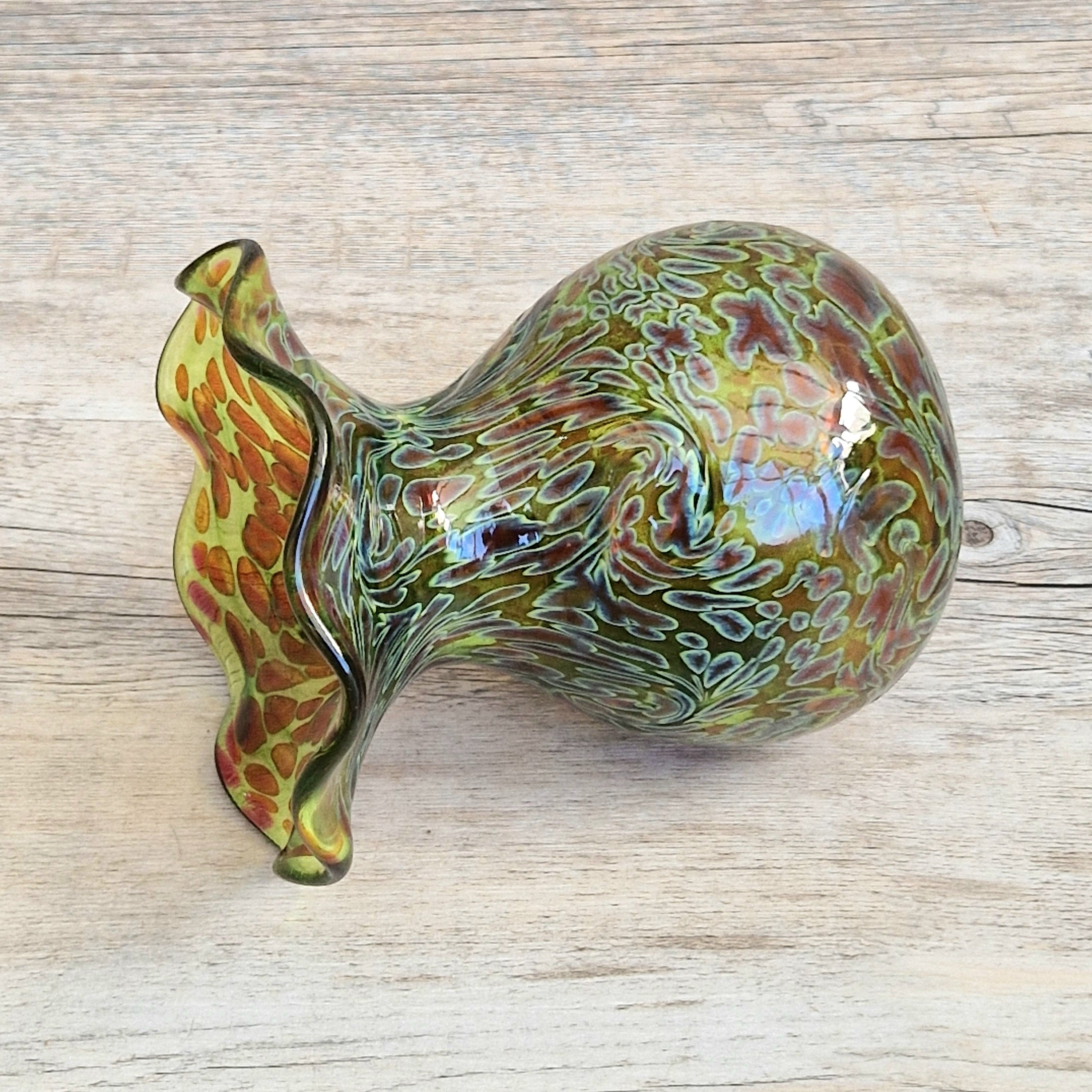 Rare 1925 Loetz Ausführung 237 Iridescent Uranium Glass Vase (Shape PN II-5589) — 13cm