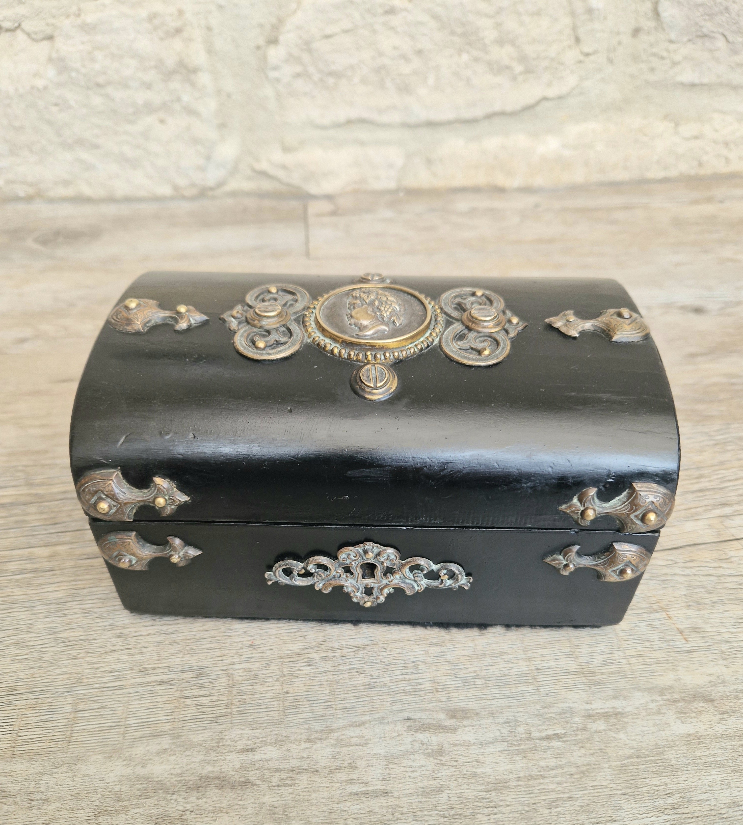 Antique Napoleon 111 Ebonised Neo-Classical Bronze Cameo Dome Top Trinket Jewellery Casket c.1852-1870