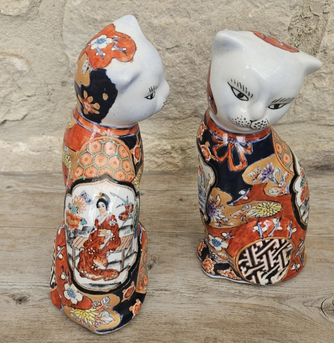 Vintage Pair Imari Style Cats Hand-Painted Ceramic Cat Figurines Japanese Colourful Decorative Mantle Cats 19cm