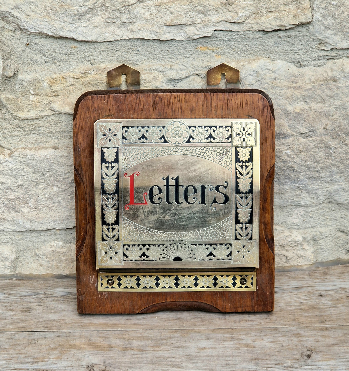 Antique Arts & Crafts Brass And Quarter Sawn Oak Gentleman's Wall Single Carved Letter Rack