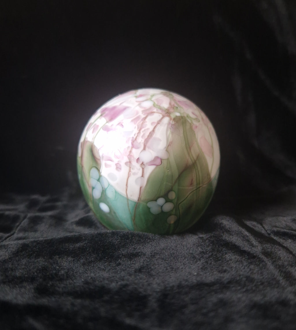 Isle Of White Art Studio Glass Vintage Lilac Flower Garden Ball Paperweight