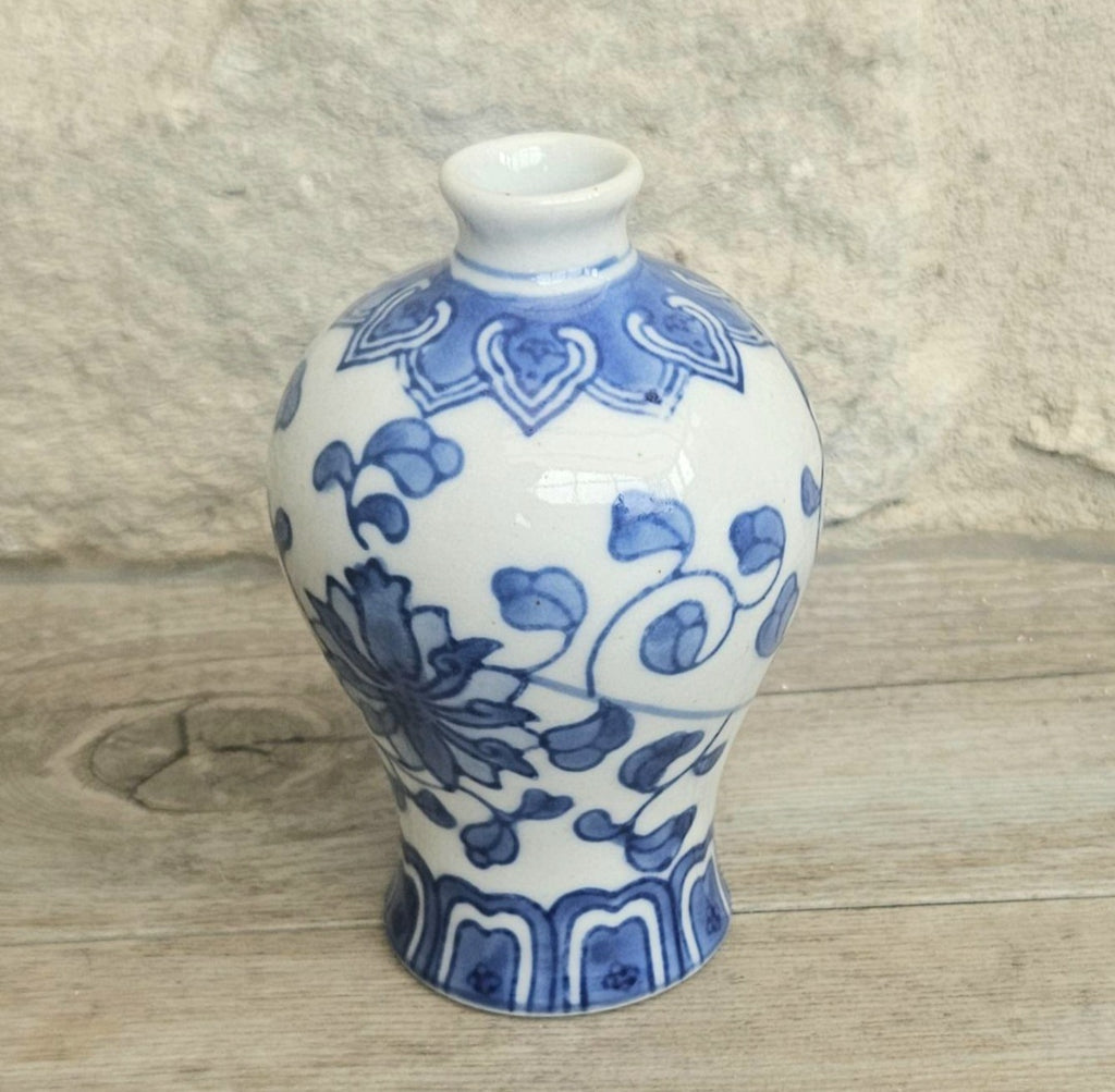 Vintage Oriental Miniature Vase Blue and White Chinese Porcelain Hand Painted 8.5cm