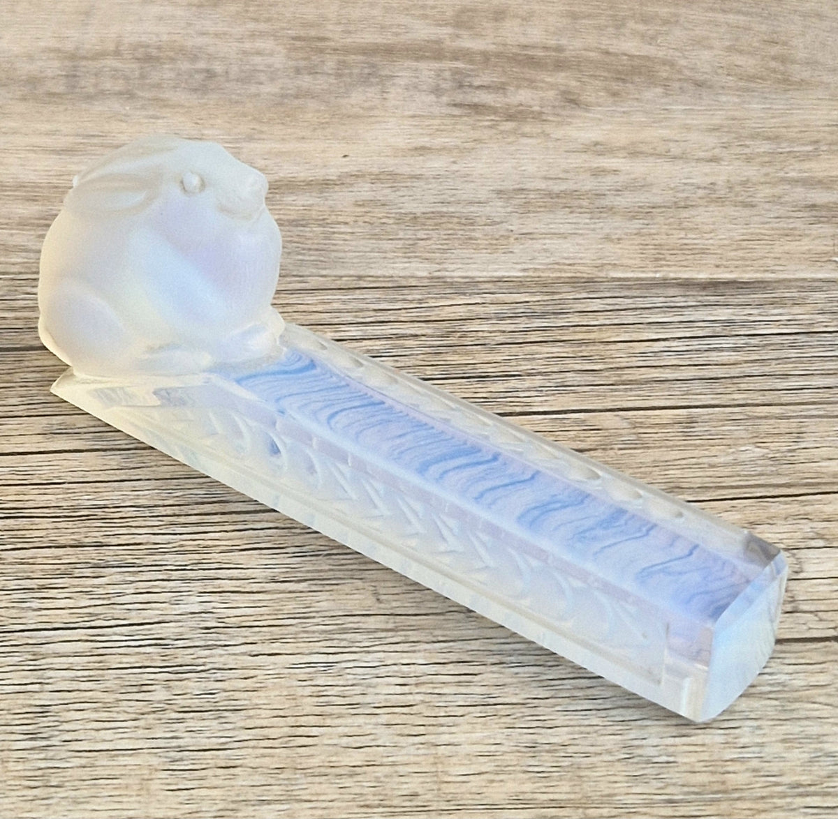 Vintage Etling France Opalescent Glass Rabbit Knife Rest Art Deco Opaline Figurine 11cm