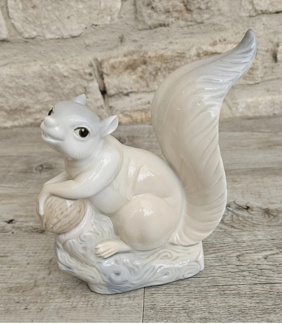 Vintage Squirrel Ornament Figure Porcelain Miguel Requena Spain 19cm X 15cm