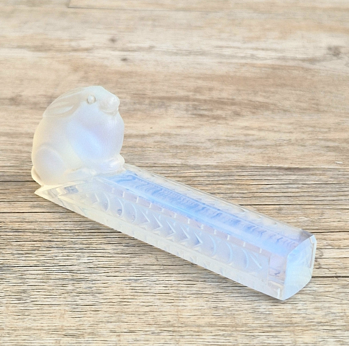 Vintage Etling France Opalescent Glass Rabbit Knife Rest Art Deco Opaline Figurine 11cm