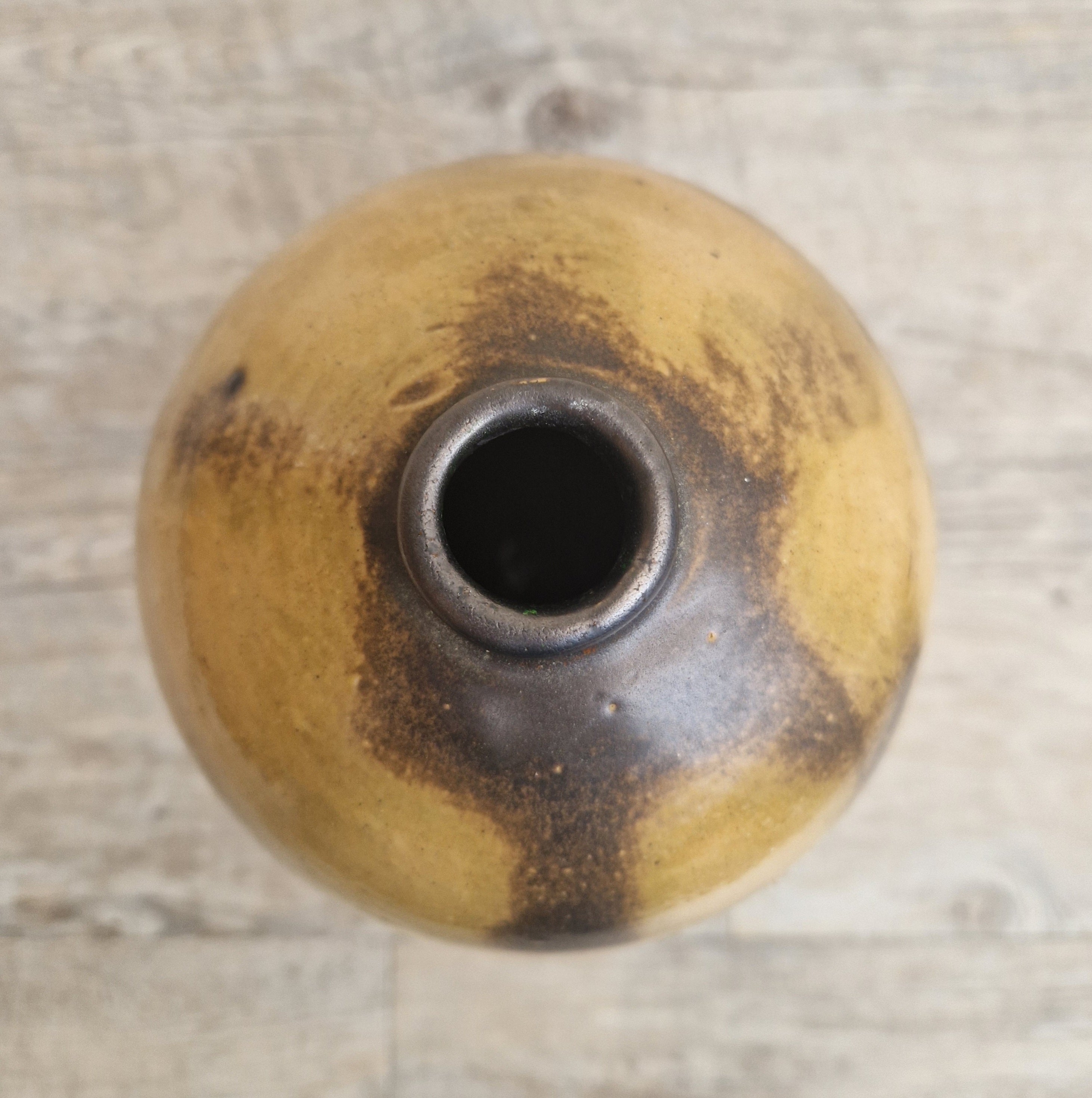 Large Chinese Cizhou Ware Meiping Style Stoneware Vase With Incised Floral Motif Design