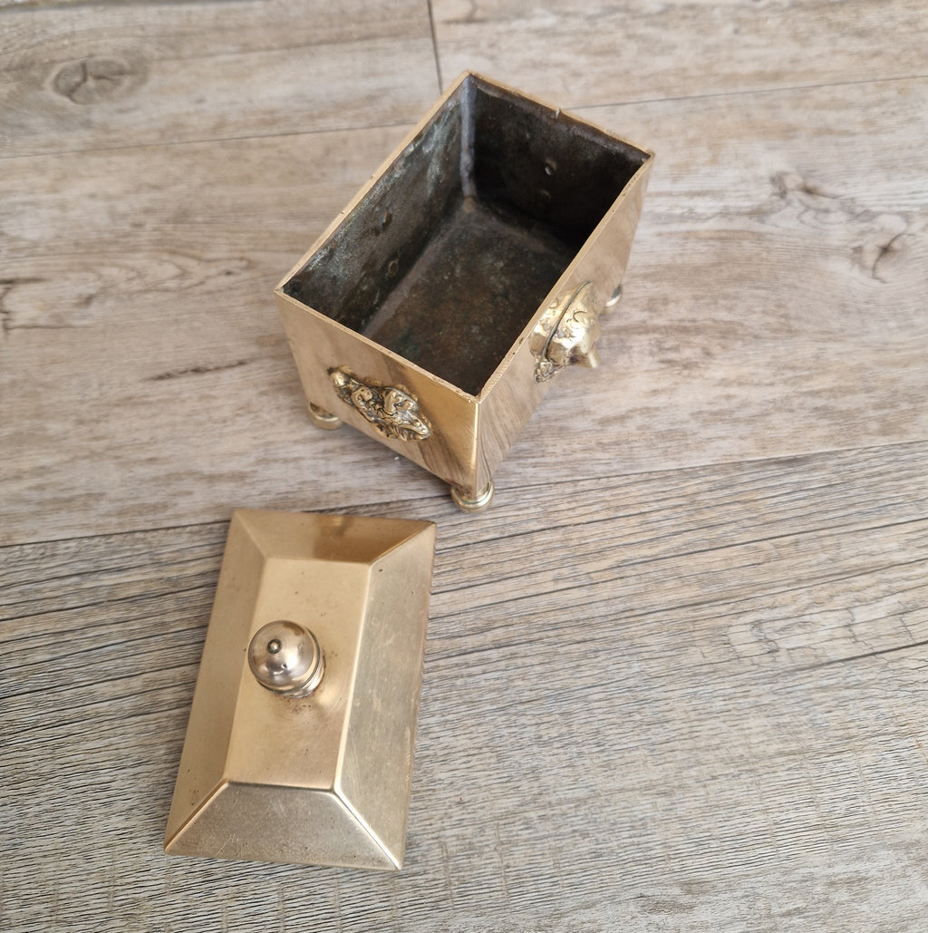 Colbrookdale Style Brass Relief Decoration Pyramid Lid Caddy Box