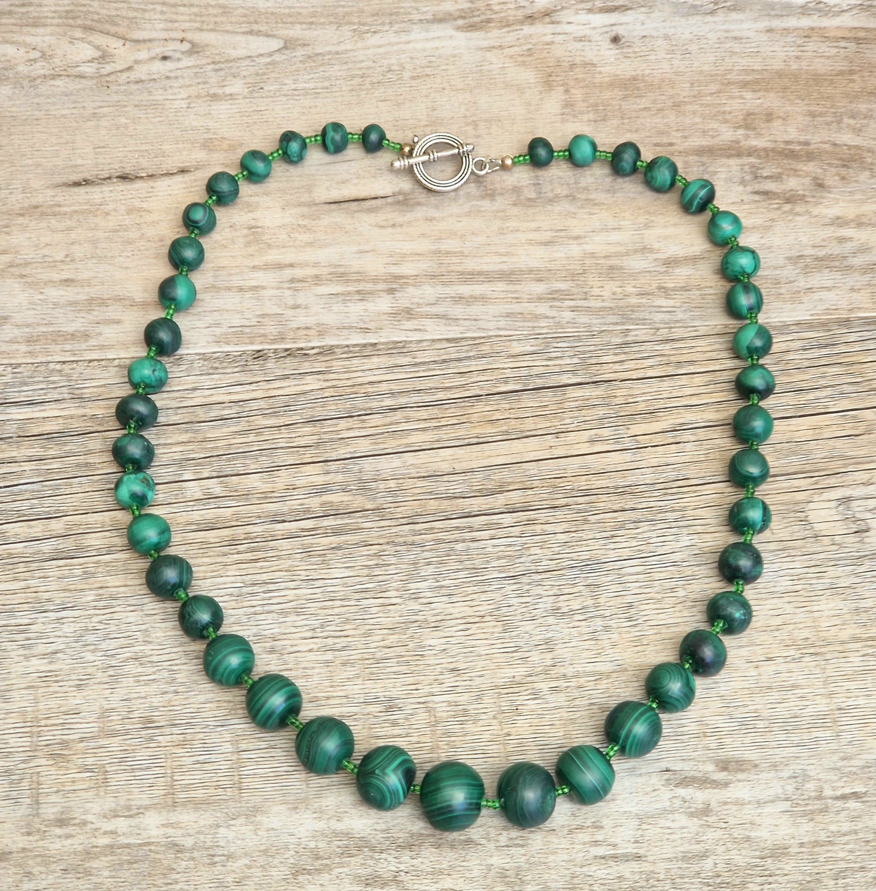 Vintage Graduated Malachite Round Bead T-Bar Clasp Necklace (60cm)