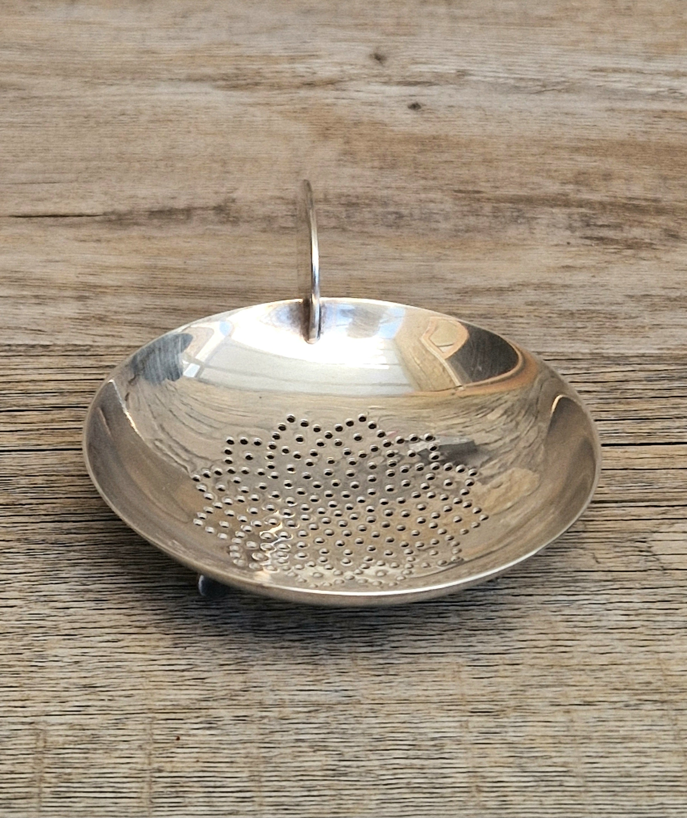 Art Deco Disc Motif Silver Plated Over Cup Tea Strainer/Lemon Strainer Sola