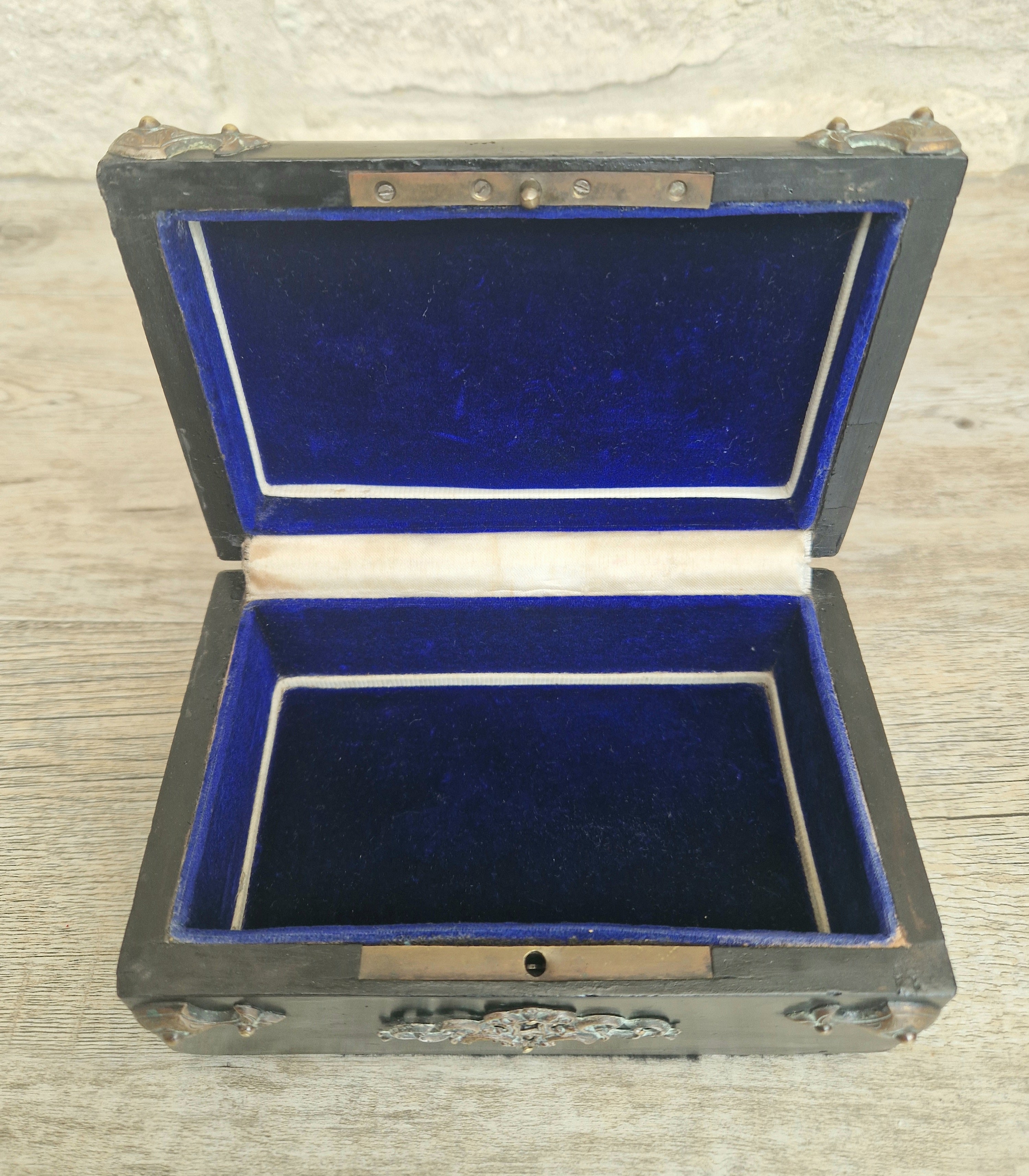 Antique Napoleon 111 Ebonised Neo-Classical Bronze Cameo Dome Top Trinket Jewellery Casket c.1852-1870