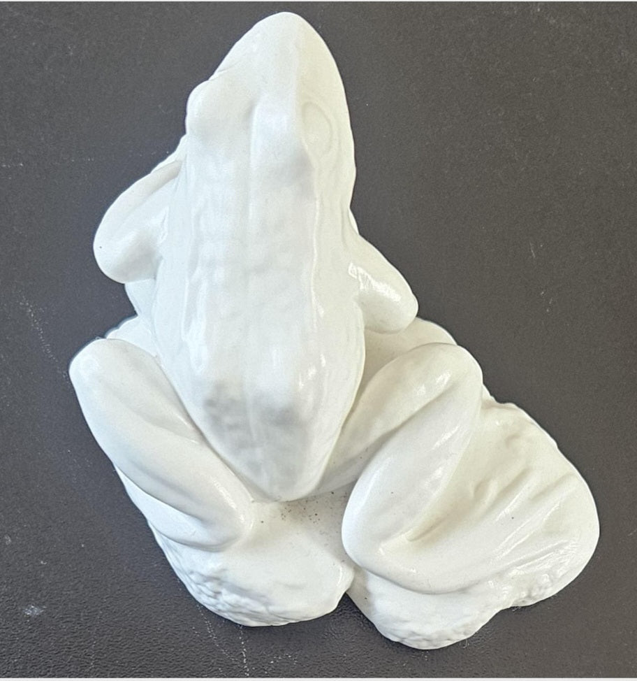 Small Vintage Ceramic White Frog Toad Ornament 9cm X 6cm Tall White