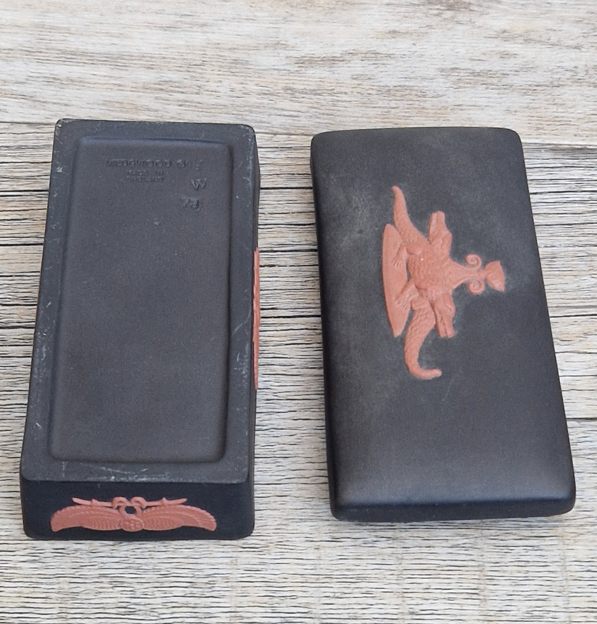 Wedgwood Black Jasperware Terracotta Egyptian Crocodiles Trinket Box