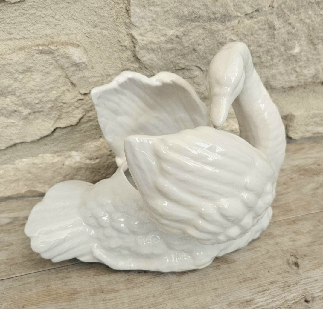 Vintage White Porcelain Swan Vase, Elegant Cottage Decor, Collectible Bird Planter.