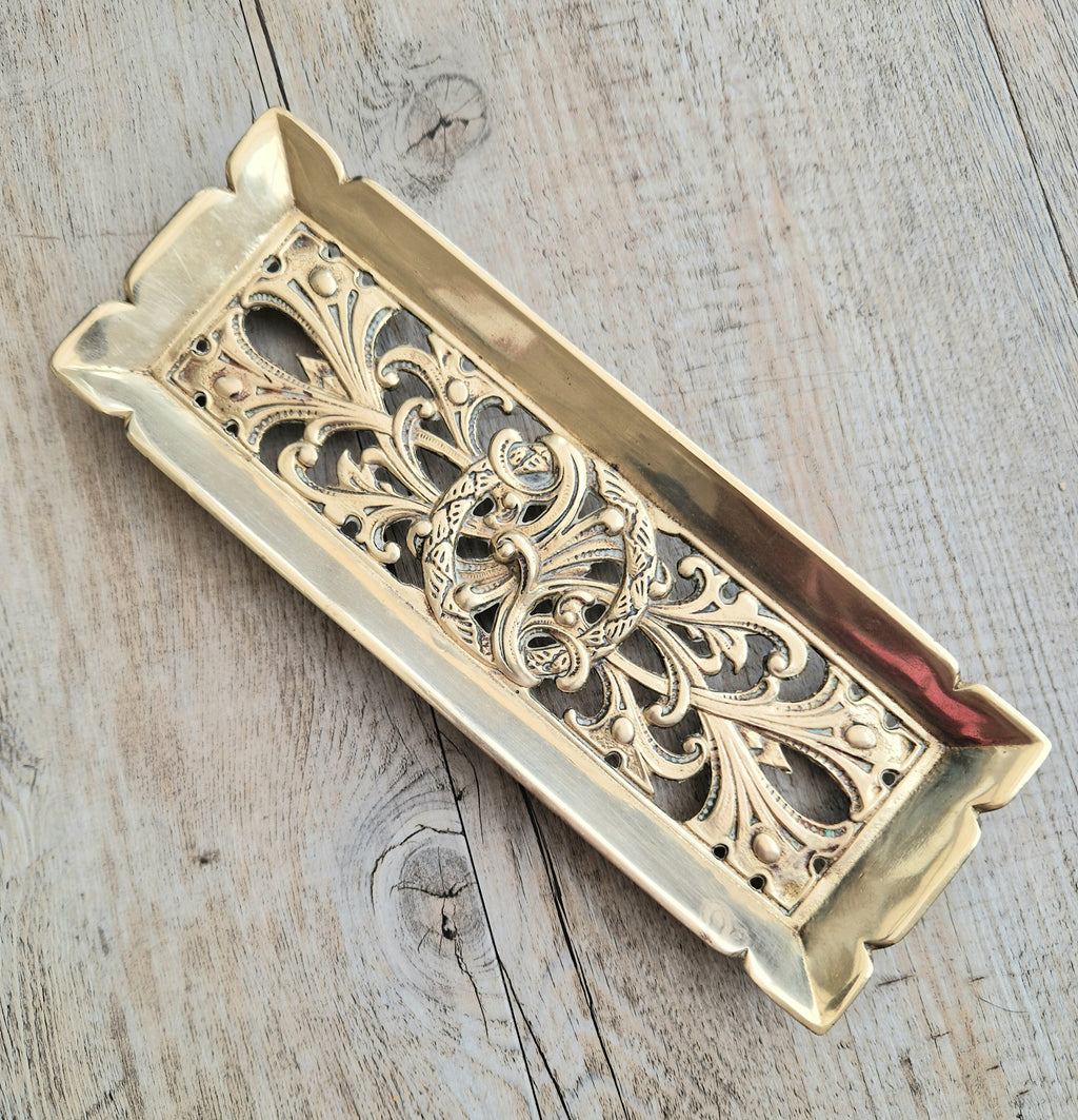 Antique Victorian Cast Brass Art Nouveau Pierced Floral Wreath Footed Pen Tray