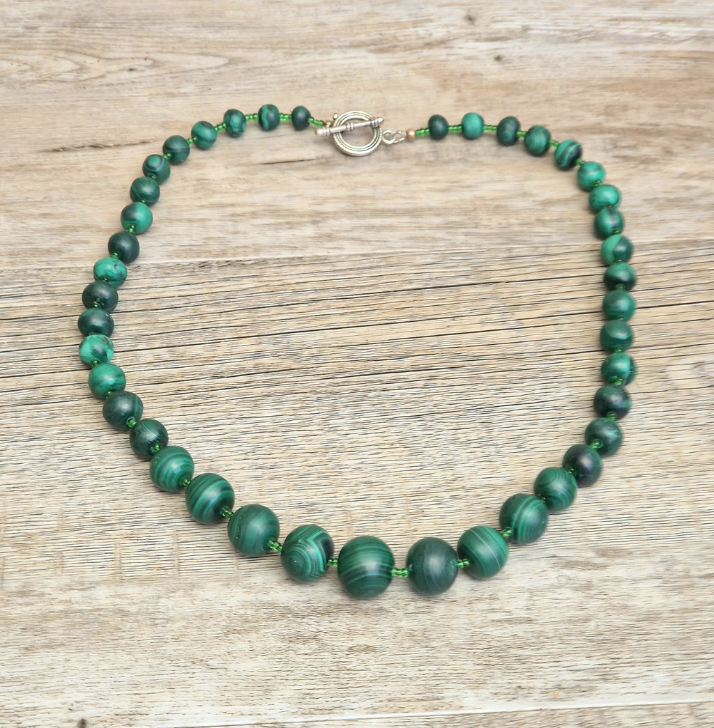 Vintage Graduated Malachite Round Bead T-Bar Clasp Necklace (60cm)