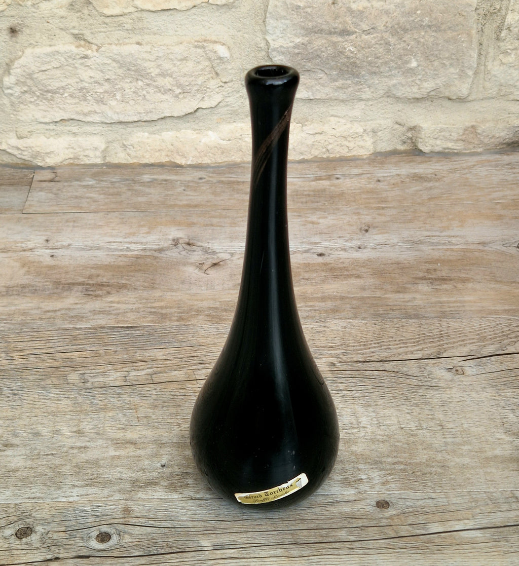 Gérard Torcheux Midcentury Amethyst Black Glass Teardrop Vase French Studio Glass Original Label. 1970s