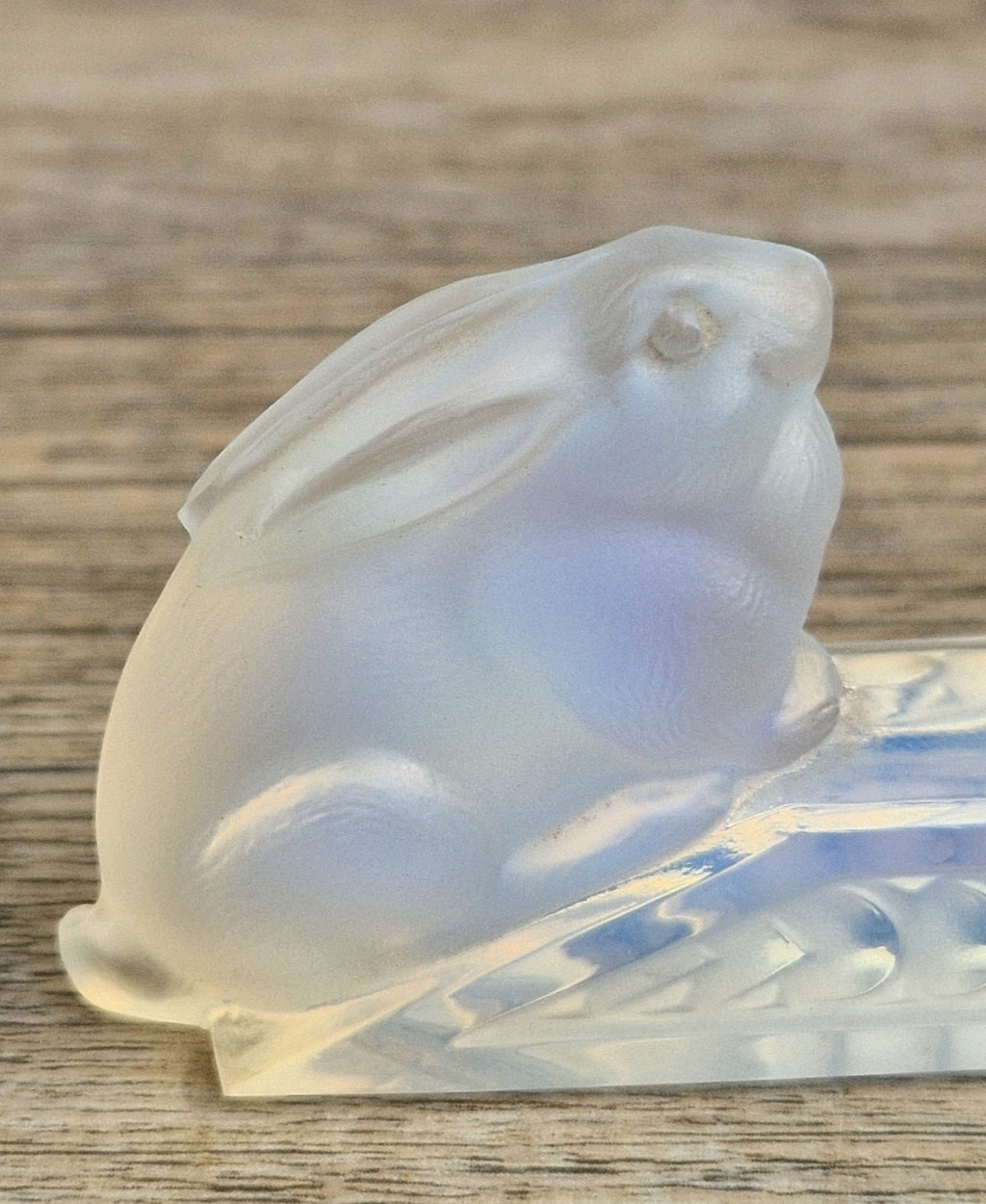 Vintage Etling France Opalescent Glass Rabbit Knife Rest Art Deco Opaline Figurine 11cm