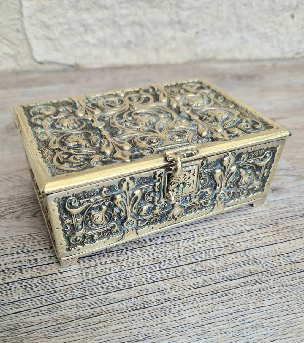 Antique Erhard & Söhne Silvered Brass High Relief Rapousse Renaissance Revival Clasp Casket Box