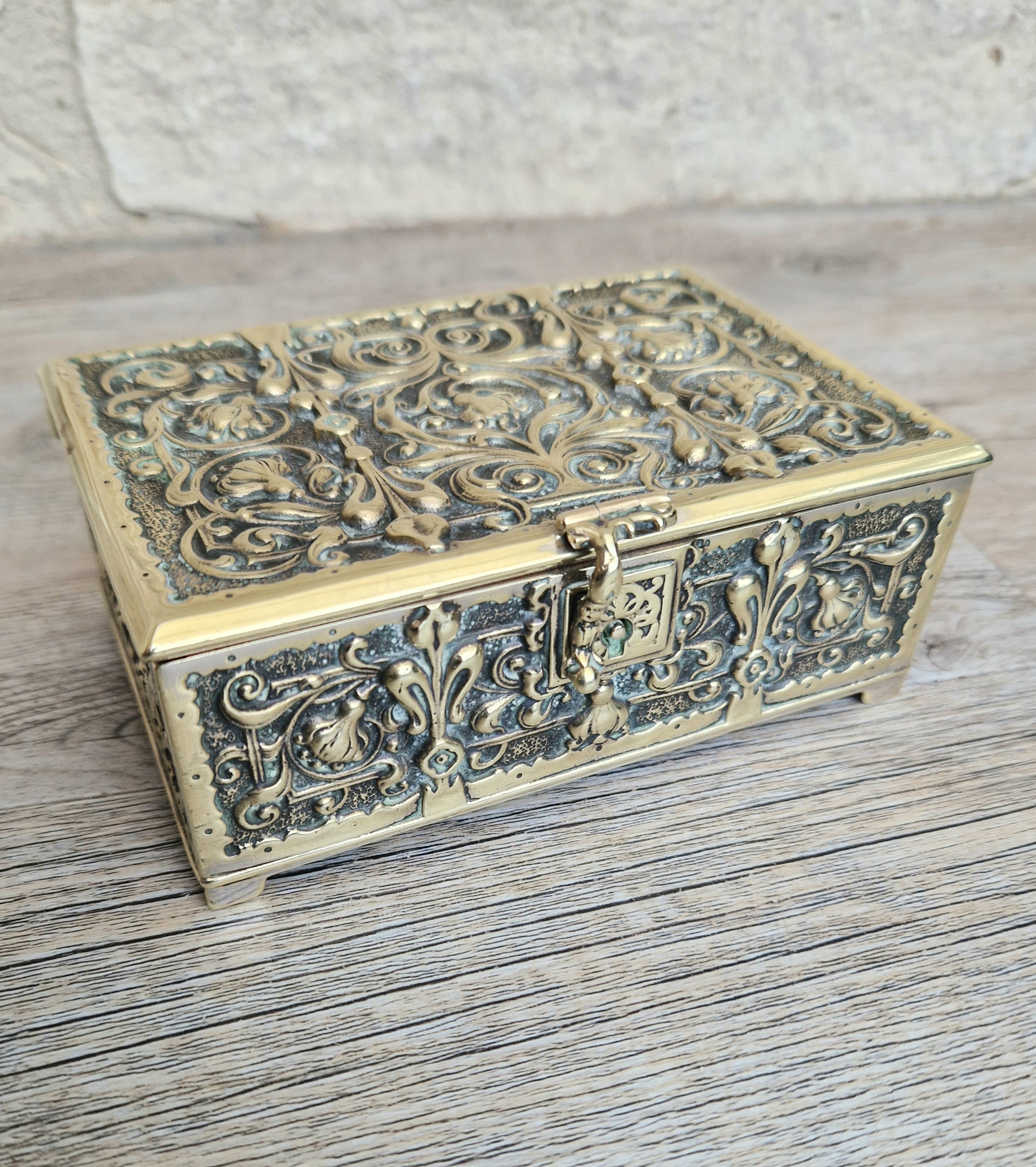 Antique Erhard & Söhne Silvered Brass High Relief Rapousse Renaissance Revival Clasp Casket Box