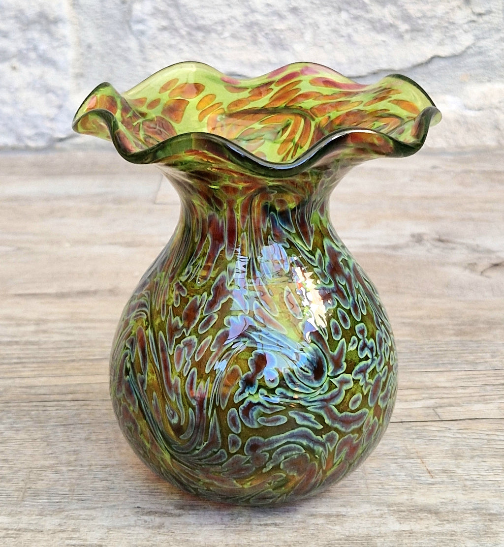 Rare 1925 Loetz Ausführung 237 Iridescent Uranium Glass Vase (Shape PN II-5589) — 13cm