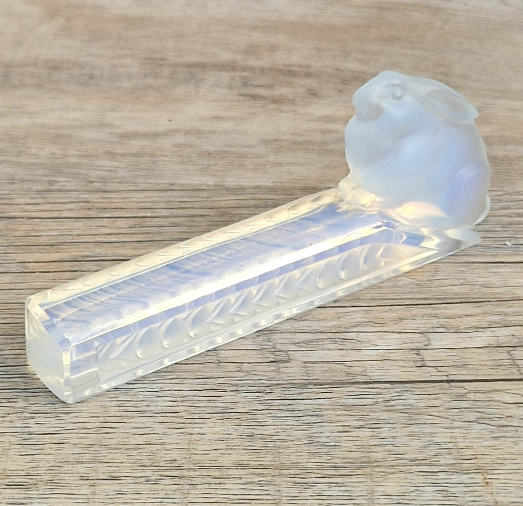 Vintage Etling France Opalescent Glass Rabbit Knife Rest Art Deco Opaline Figurine 11cm