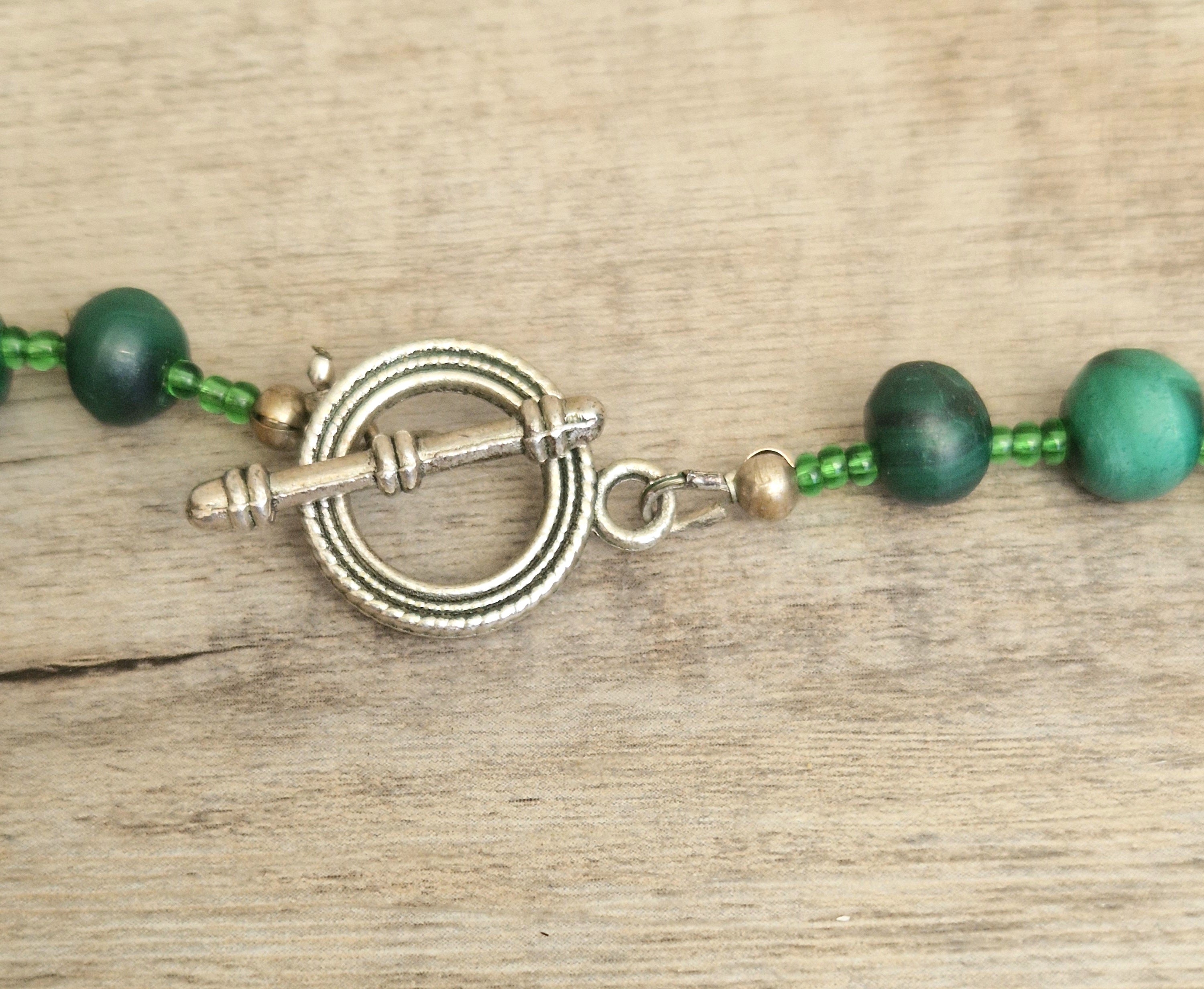 Vintage Graduated Malachite Round Bead T-Bar Clasp Necklace (60cm)