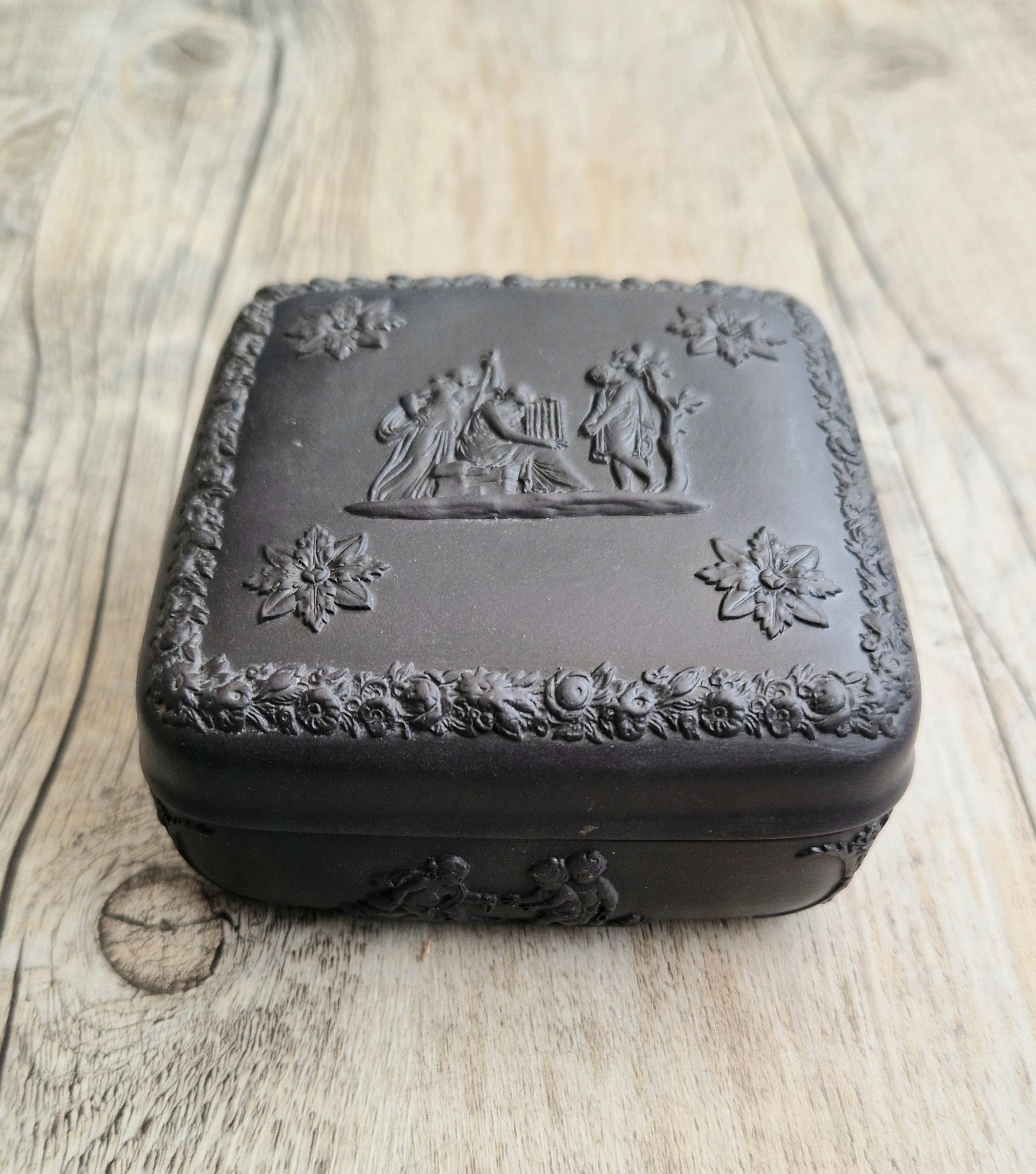 Vintage Wedgwood Black Basalt Neo-Classical Square Trinket Box 1963