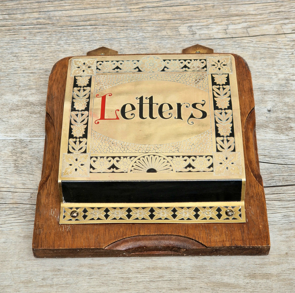 Antique Arts & Crafts Brass And Quarter Sawn Oak Gentleman's Wall Single Carved Letter Rack