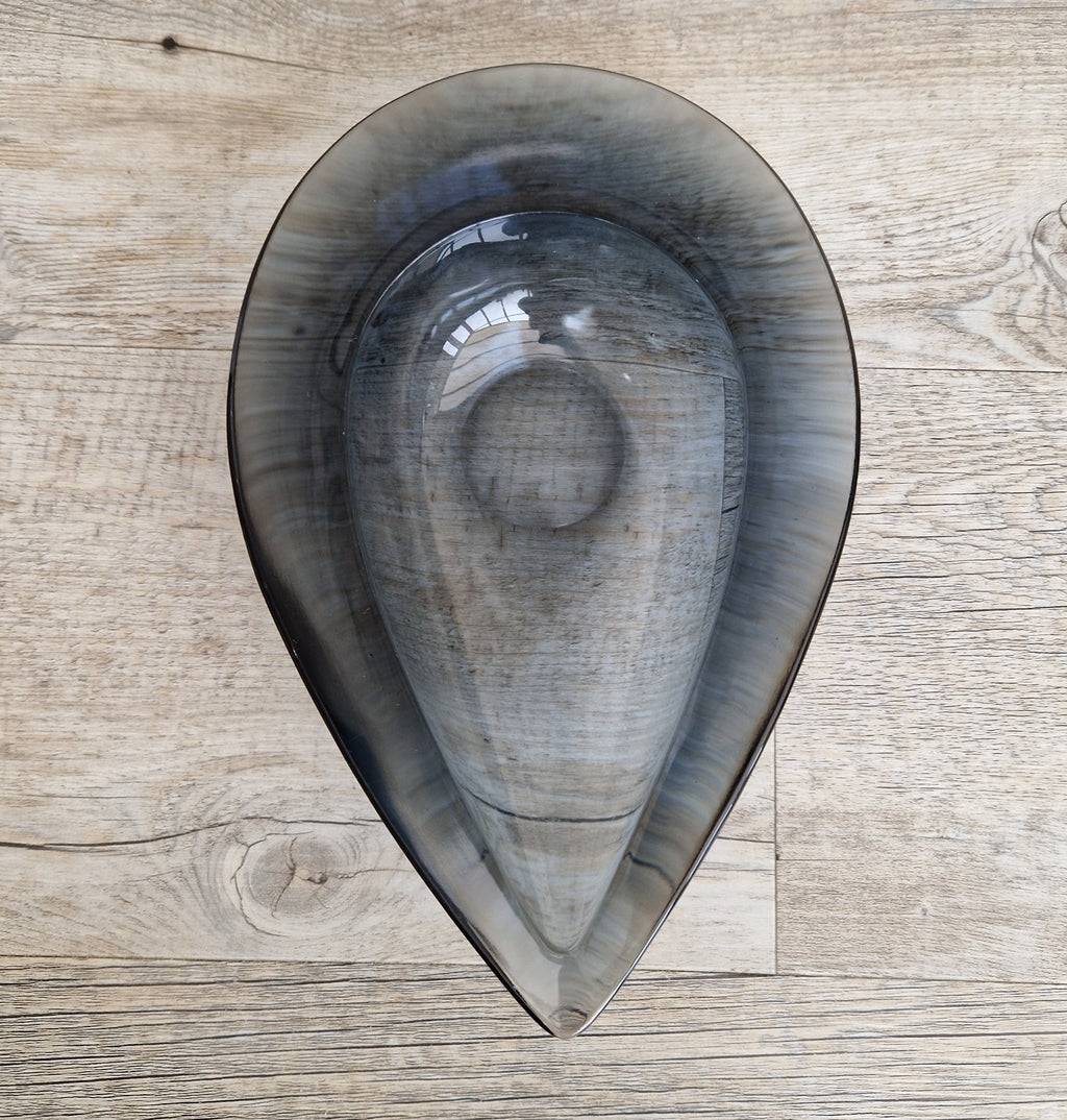Sasaki Glass Teardrop Bowl: Mid-Century Modern Design