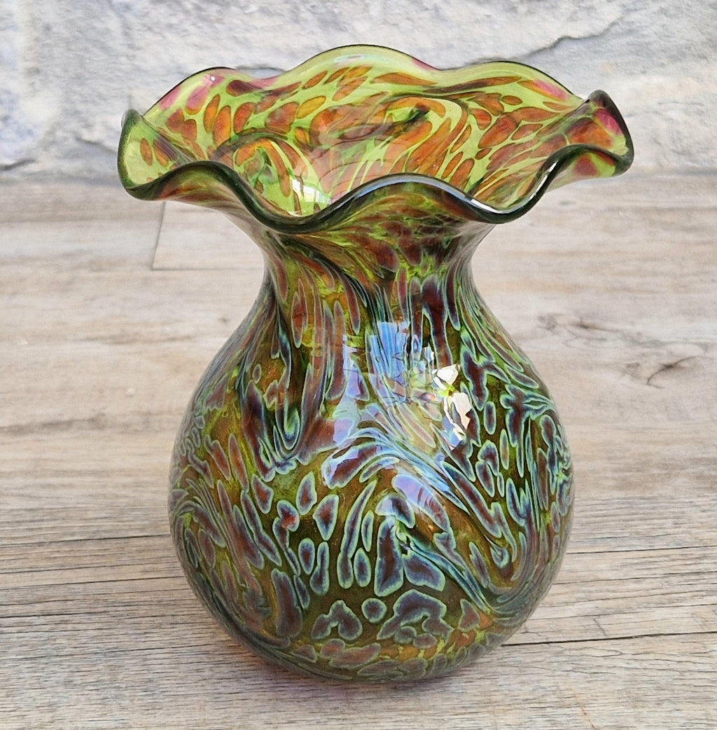 Rare 1925 Loetz Ausführung 237 Iridescent Uranium Glass Vase (Shape PN II-5589) — 13cm