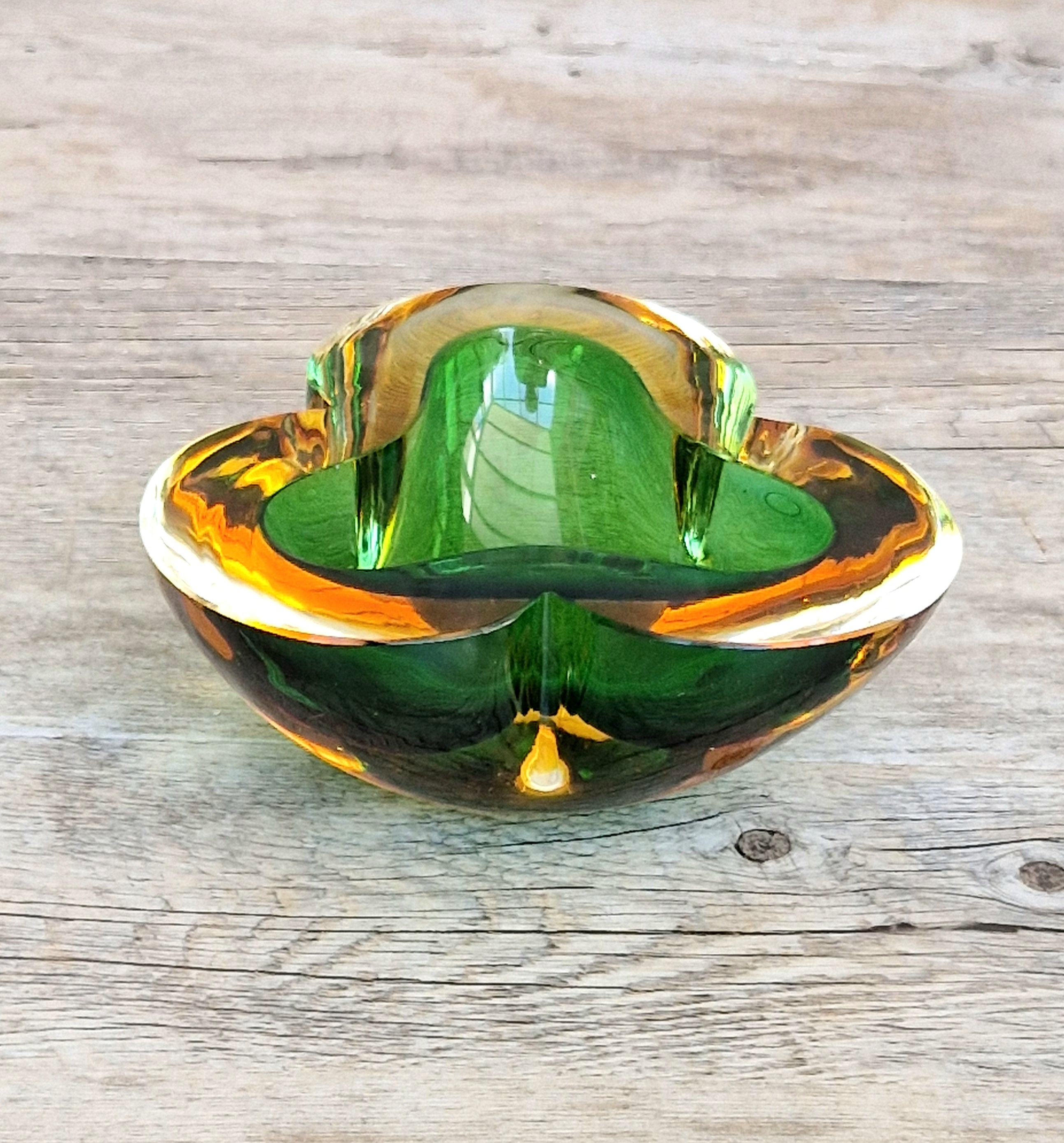 Mid-Century Tri-Form Seguso Sommerso Murano Art Glass Bowl Amber & Green 1970s 13cm