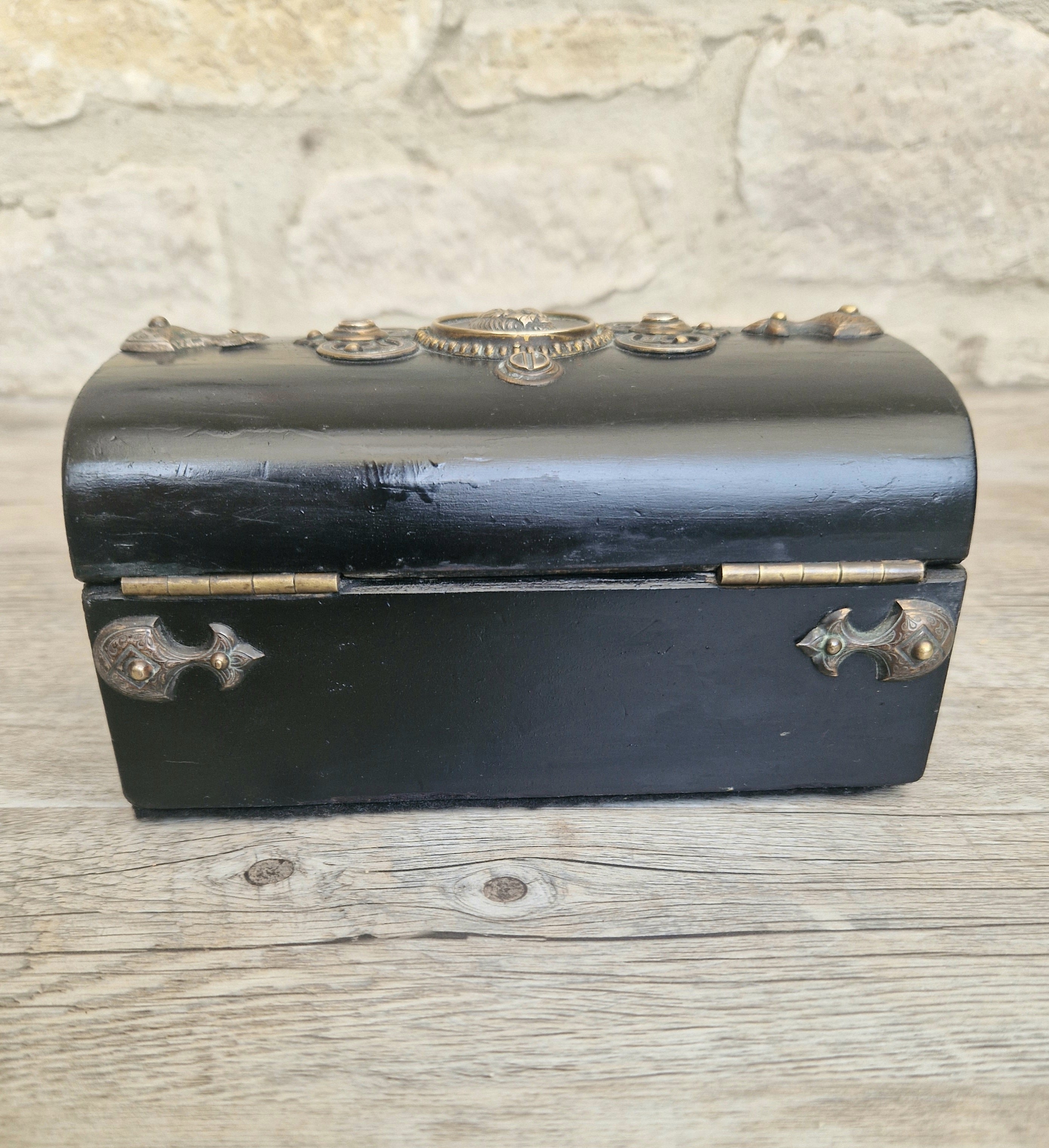 Antique Napoleon 111 Ebonised Neo-Classical Bronze Cameo Dome Top Trinket Jewellery Casket c.1852-1870