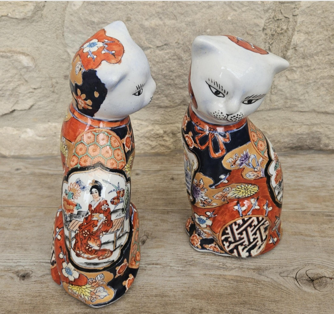 Vintage Pair Imari Style Cats Hand-Painted Ceramic Cat Figurines Japanese Colourful Decorative Mantle Cats 19cm