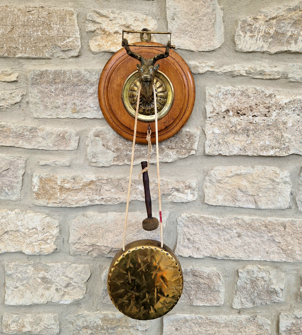 Antique Brass Stag Oak Roundel Wall Mounted Dinner Gong & Hand Turned Striker