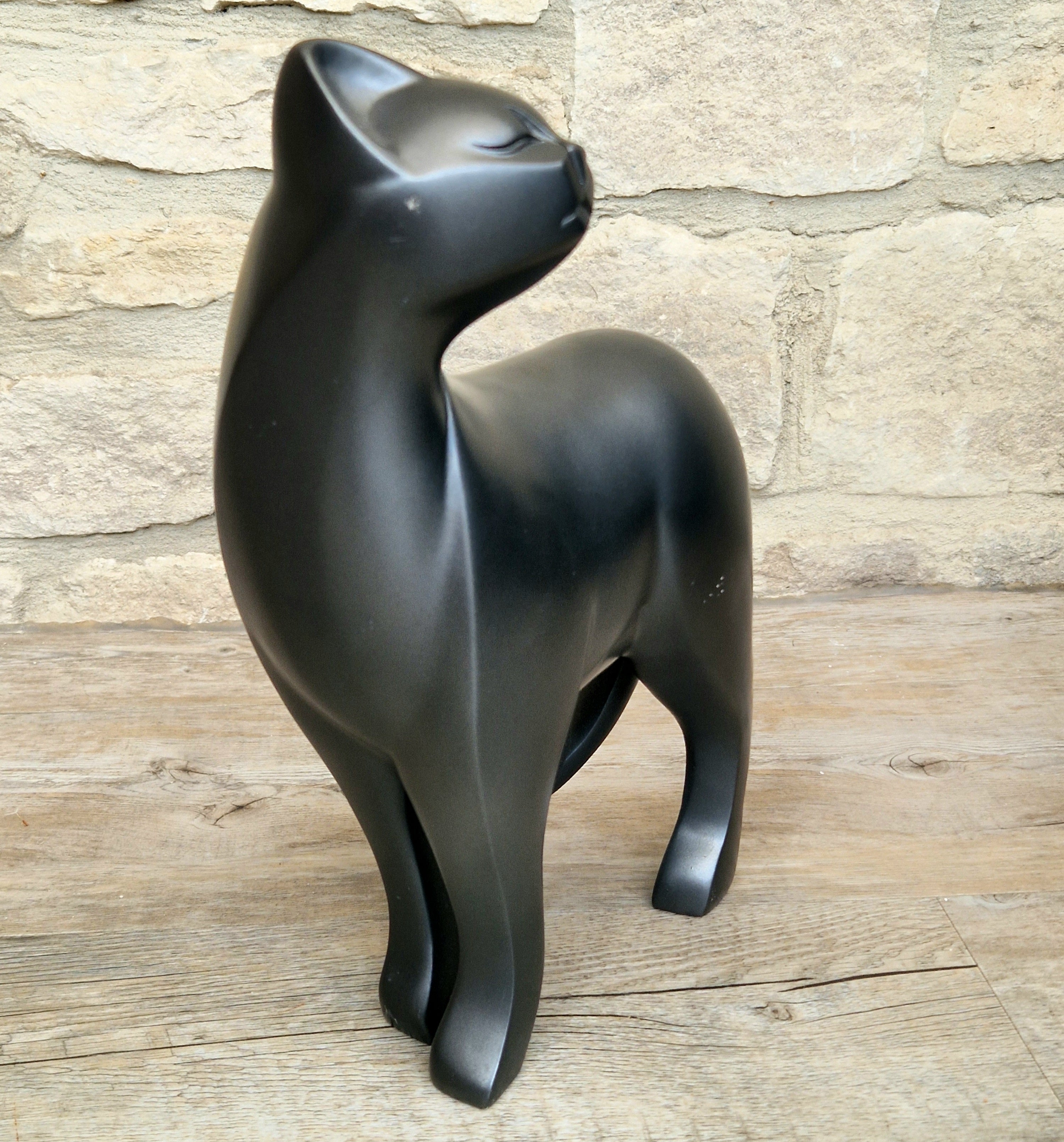 4D Art Cat Sculpture Figurine 2010 Black Animal Forms Stylized Matte Ornament 30cm