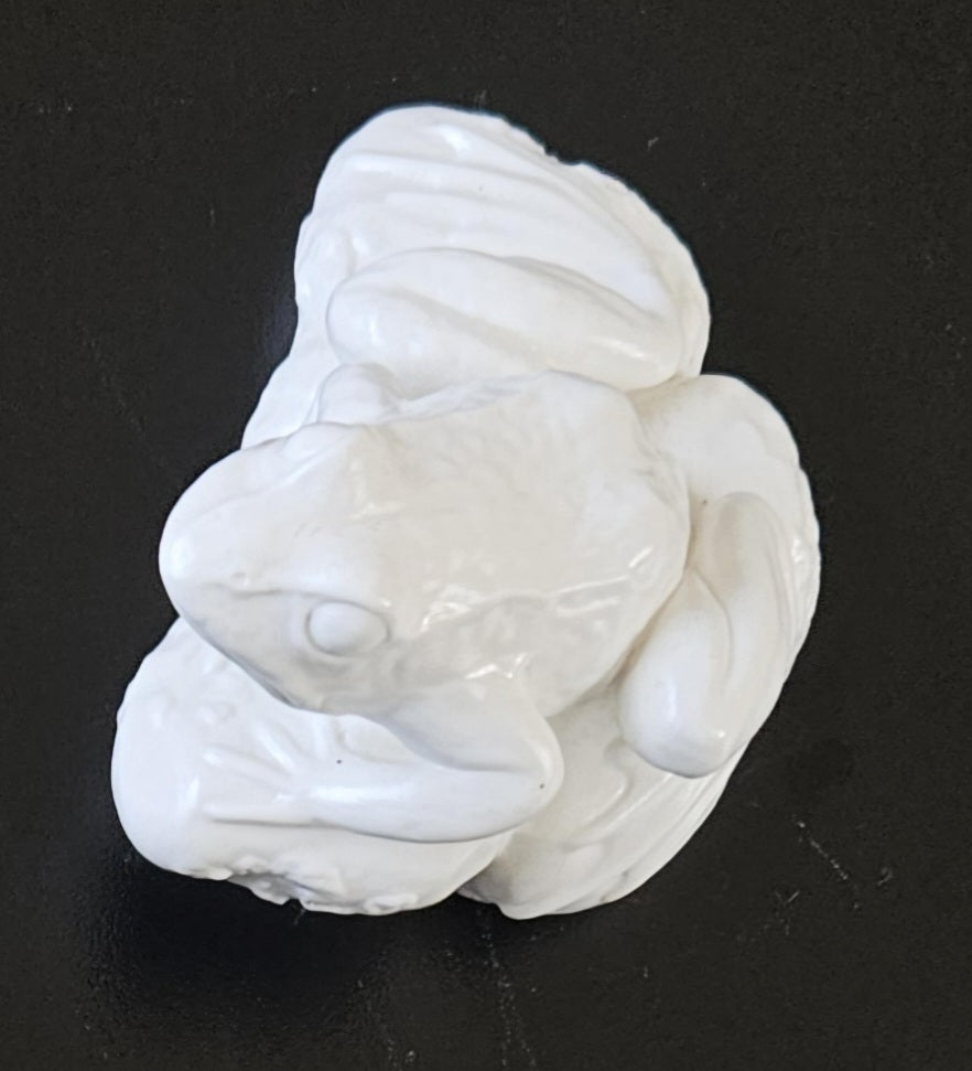 Small Vintage Ceramic White Frog Toad Ornament 9cm X 6cm Tall White