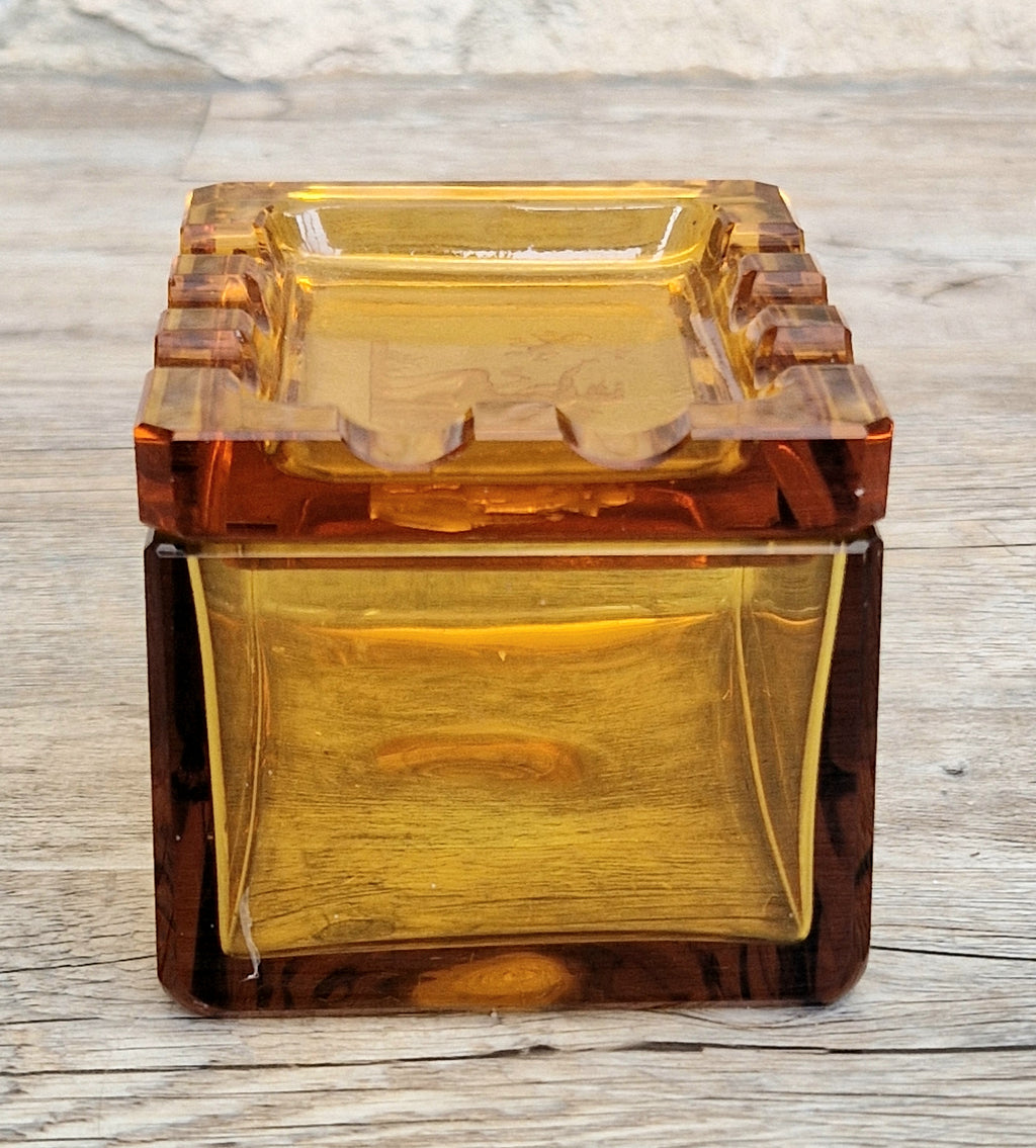 1930s Hienrich Hoffman Amber Intaglio Glass Cupid & Goddess Crenulated Lidded Trinket Box