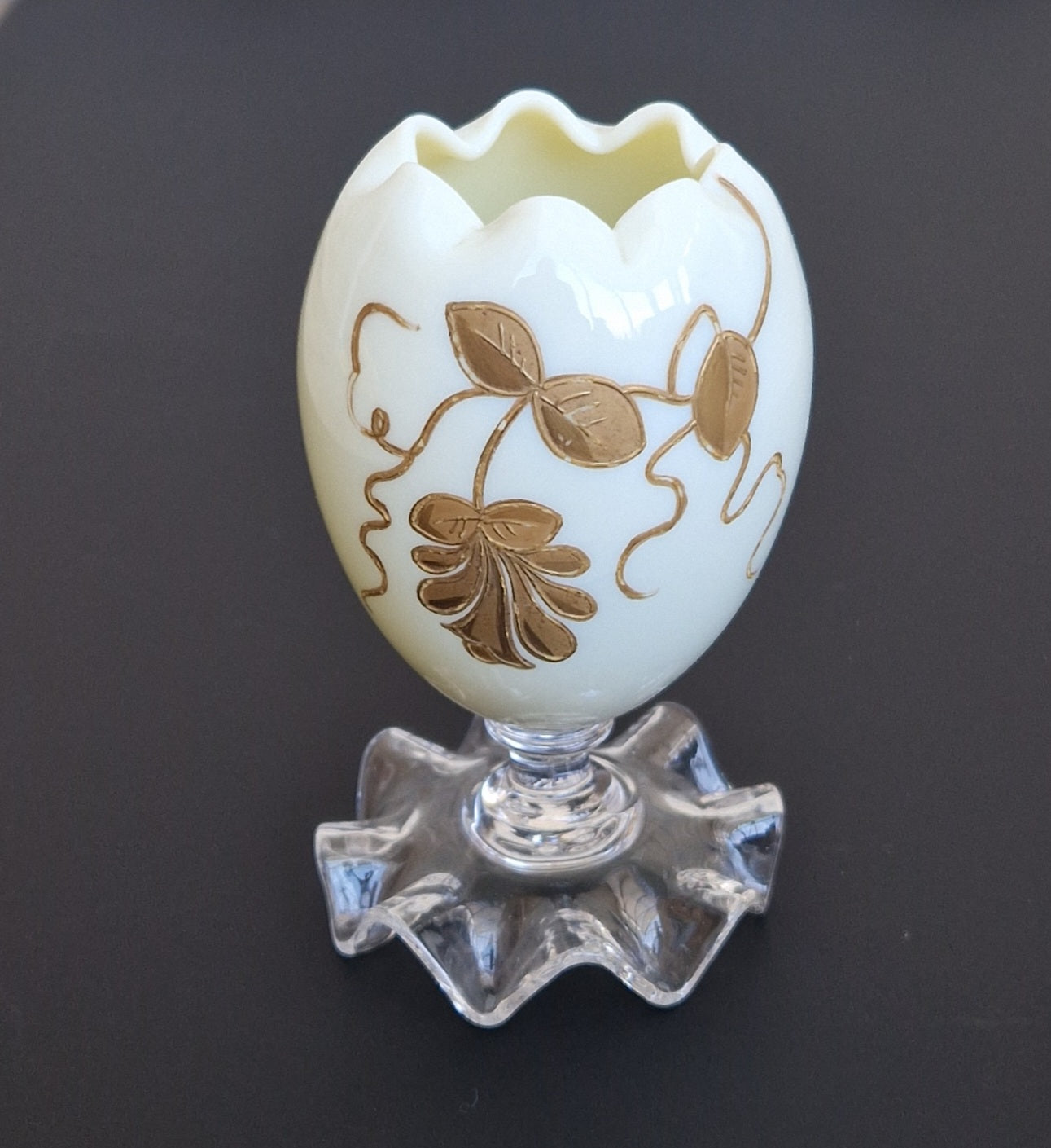 Thomas Webb & Sons Egg-Shaped Gilded Opaline Glass Posy Vase c.1880